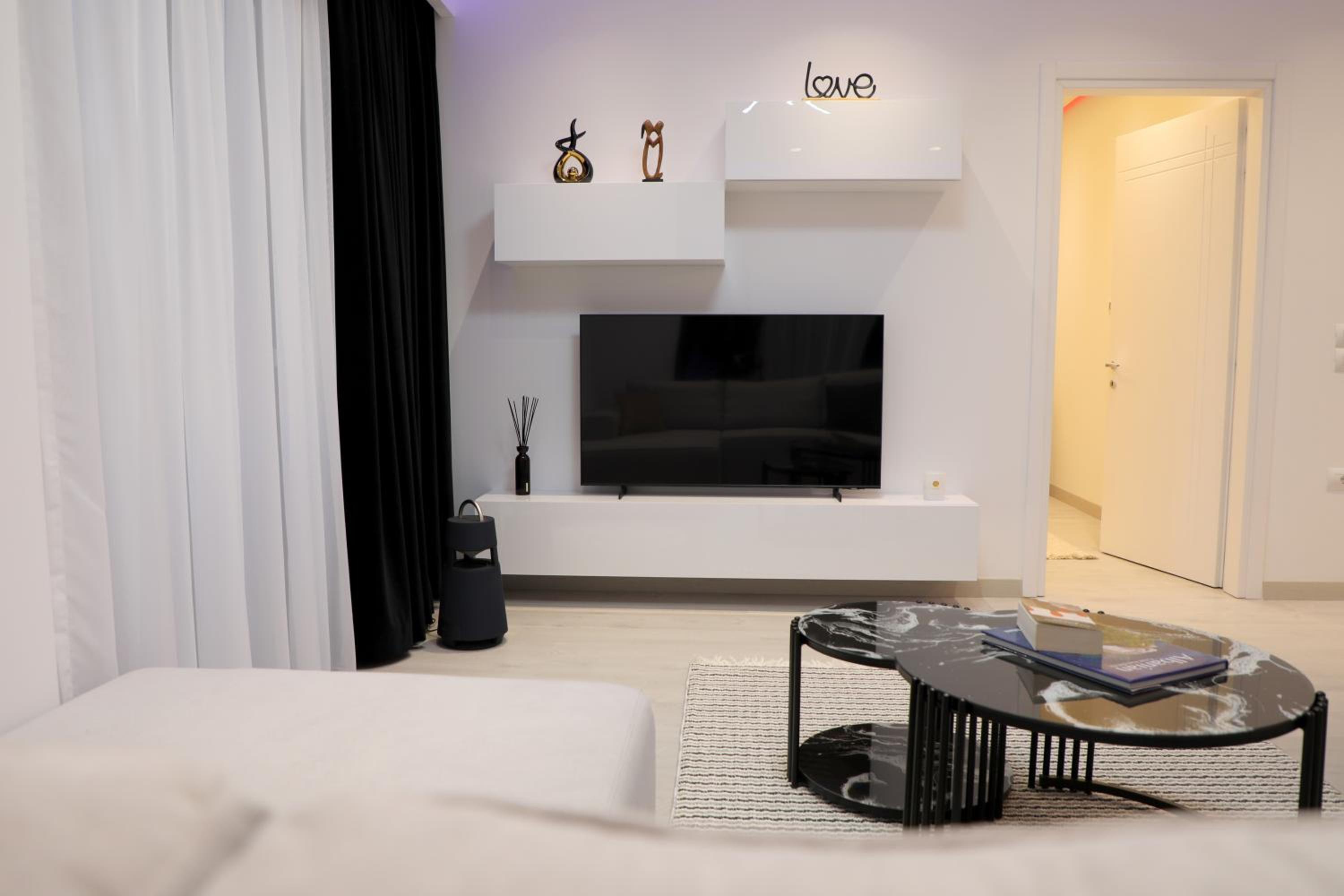 oli golden beach residence