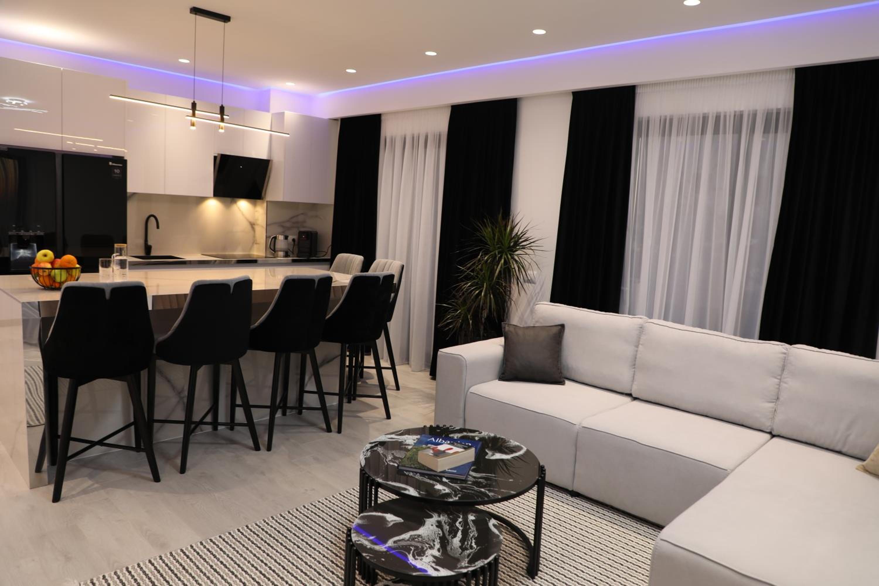 oli golden beach residence