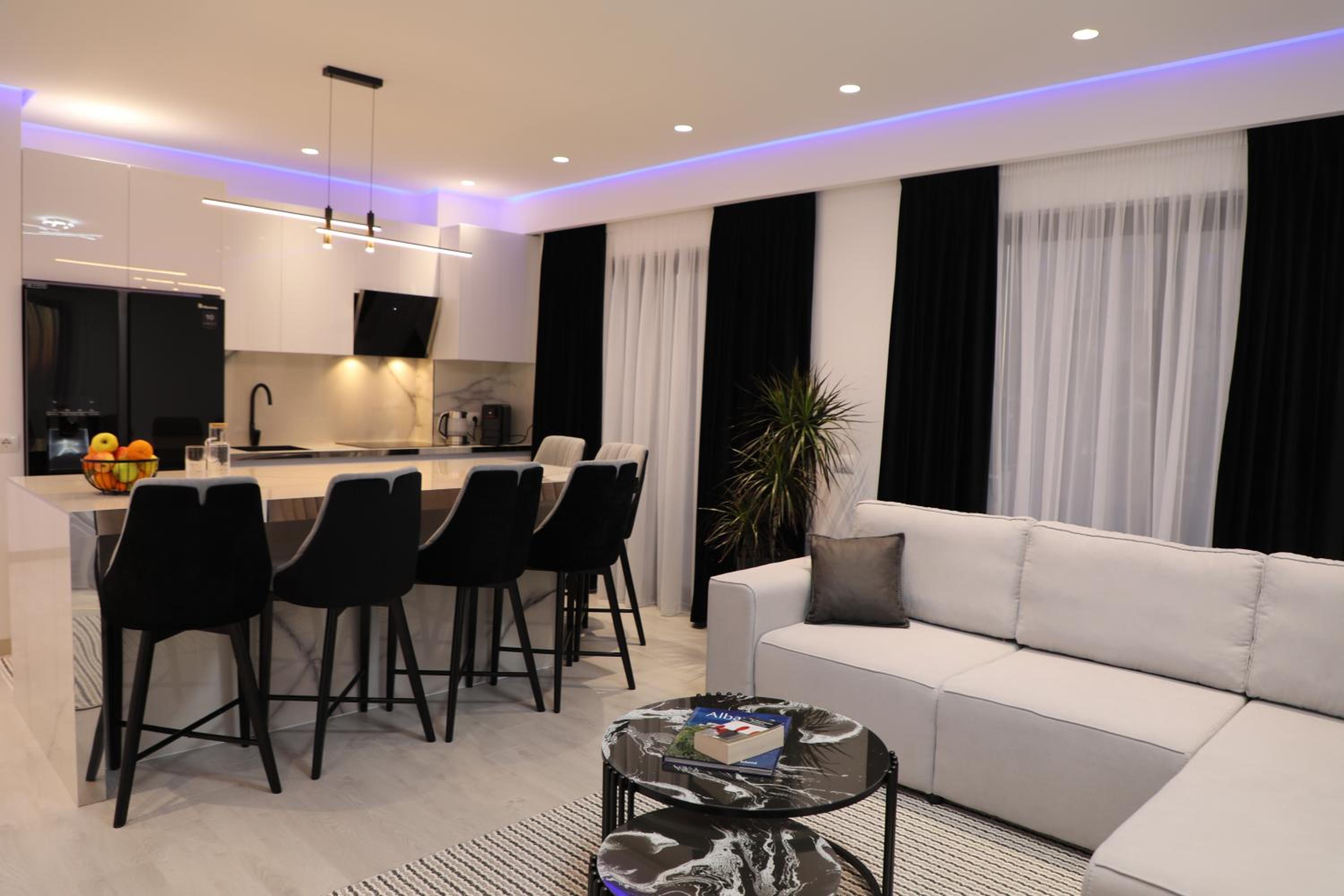 oli golden beach residence