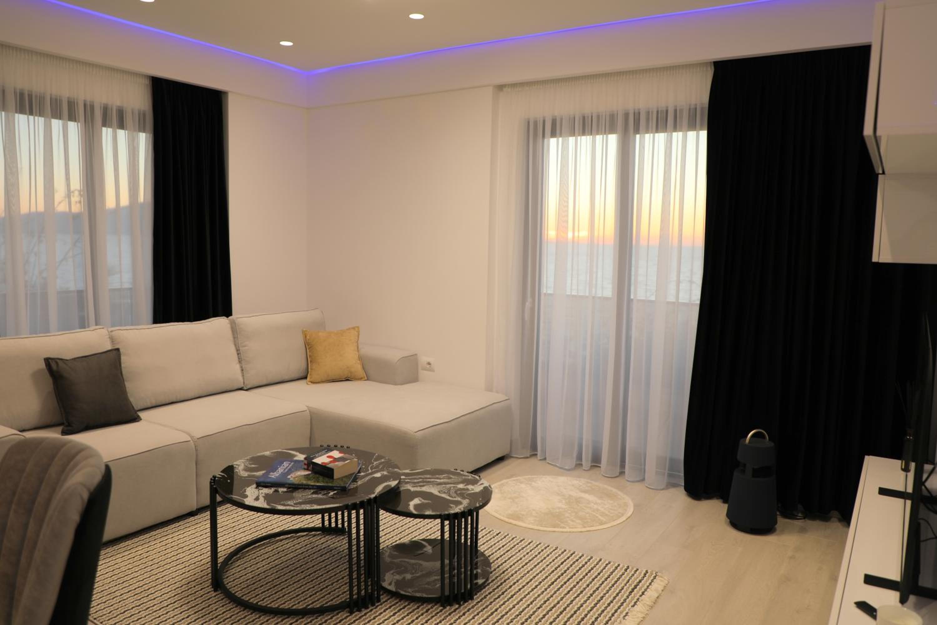 oli golden beach residence