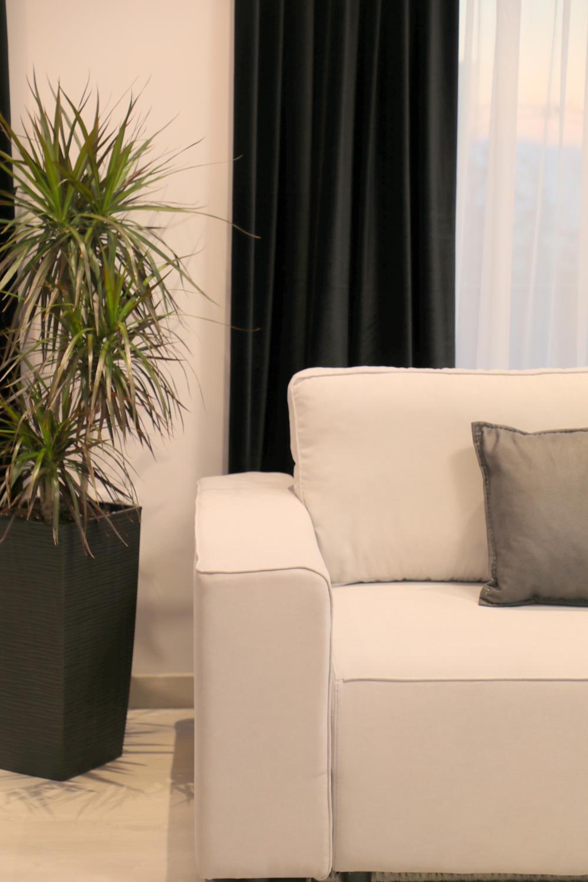 oli golden beach residence