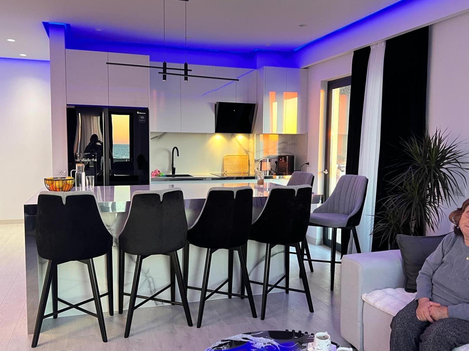 oli golden beach residence