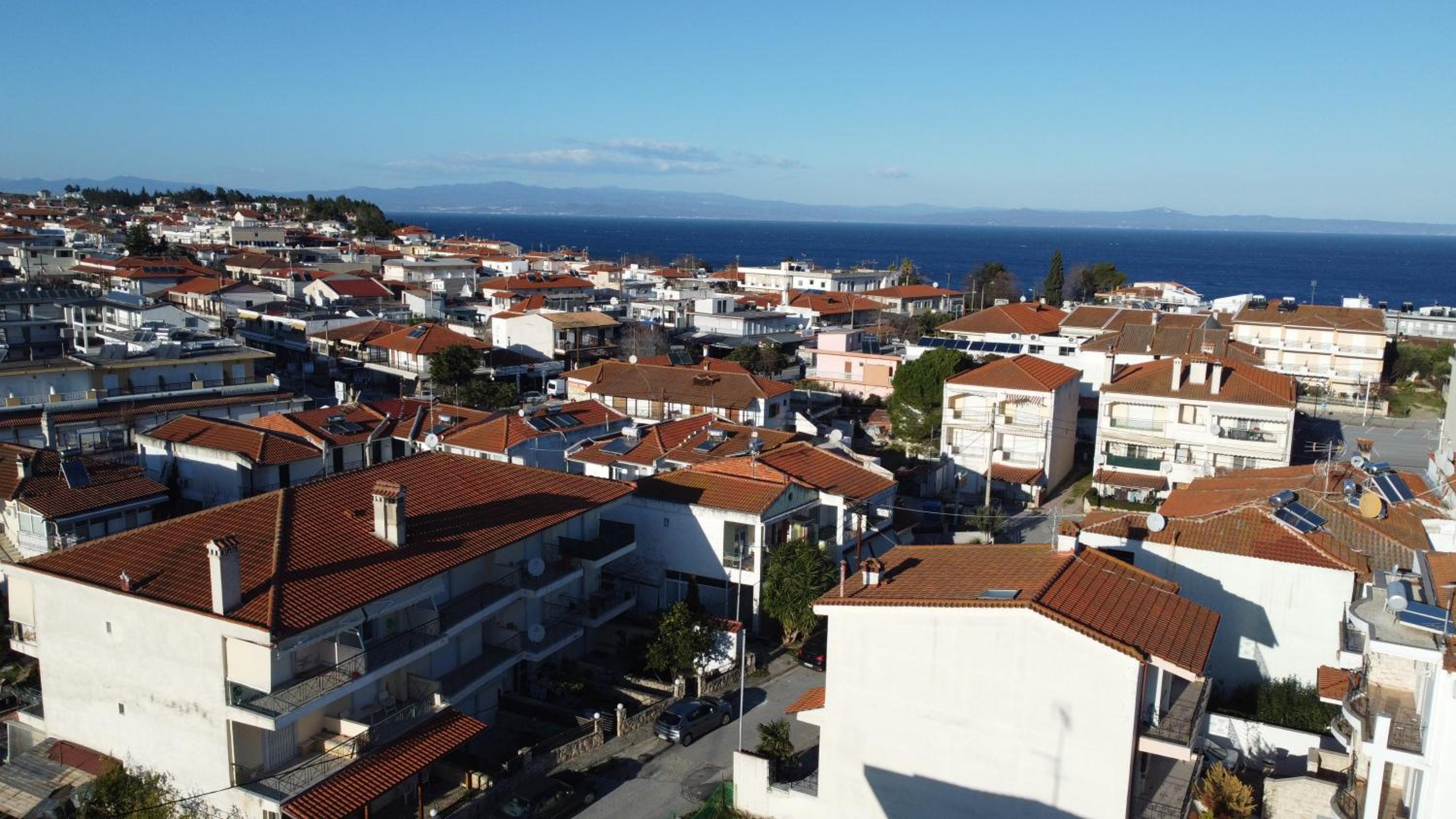 1-bedroom 500m away from the beach view 5