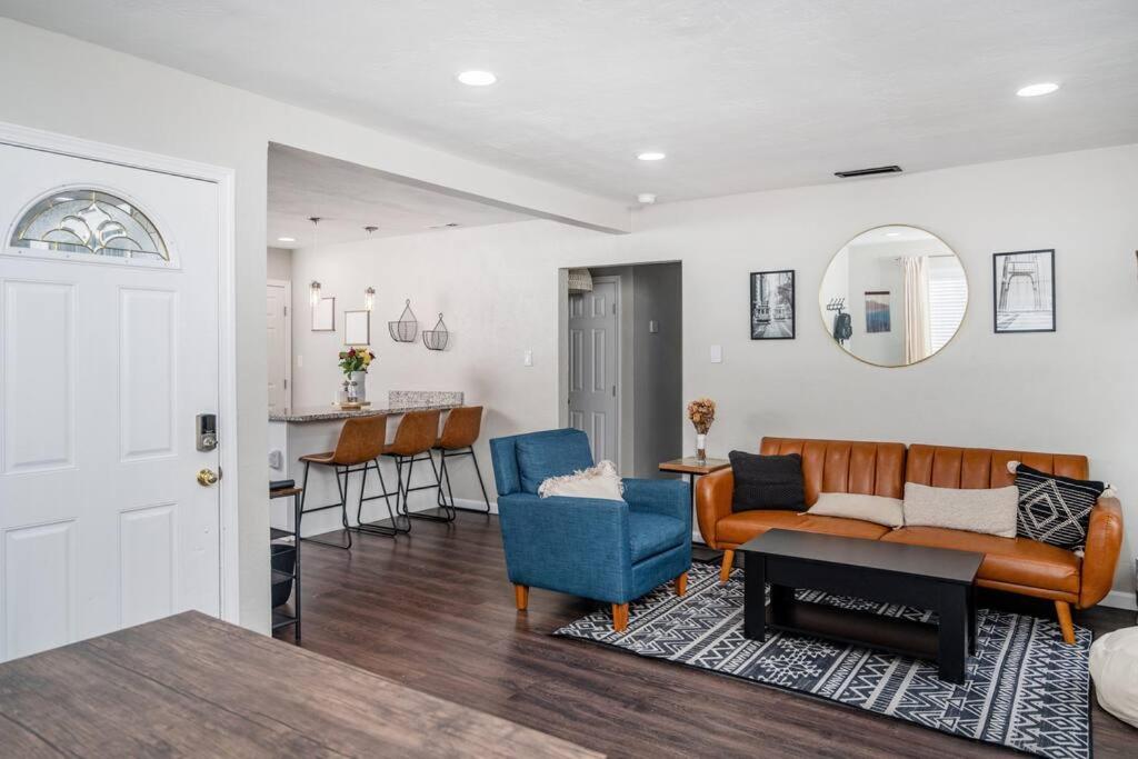Remodeled Home w/ King Bed, Bunk Bed, & Yard Games view 3