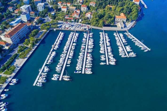 Marina Lapad - 2 bedroom apartment by the sea