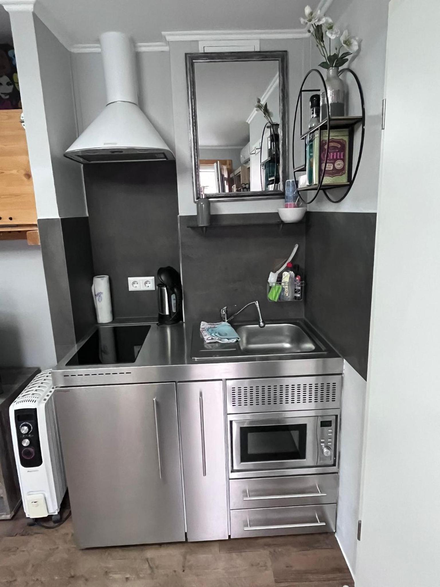 Tiny House Black Pearl