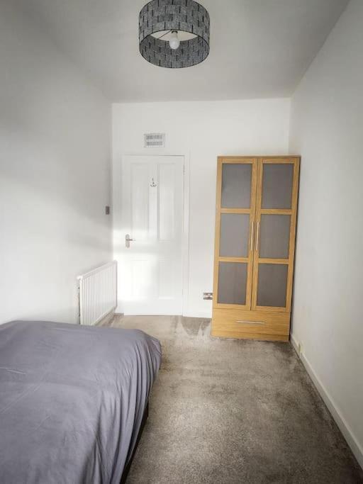 Central 2-bedroom bunglow with double sofa bed view 2