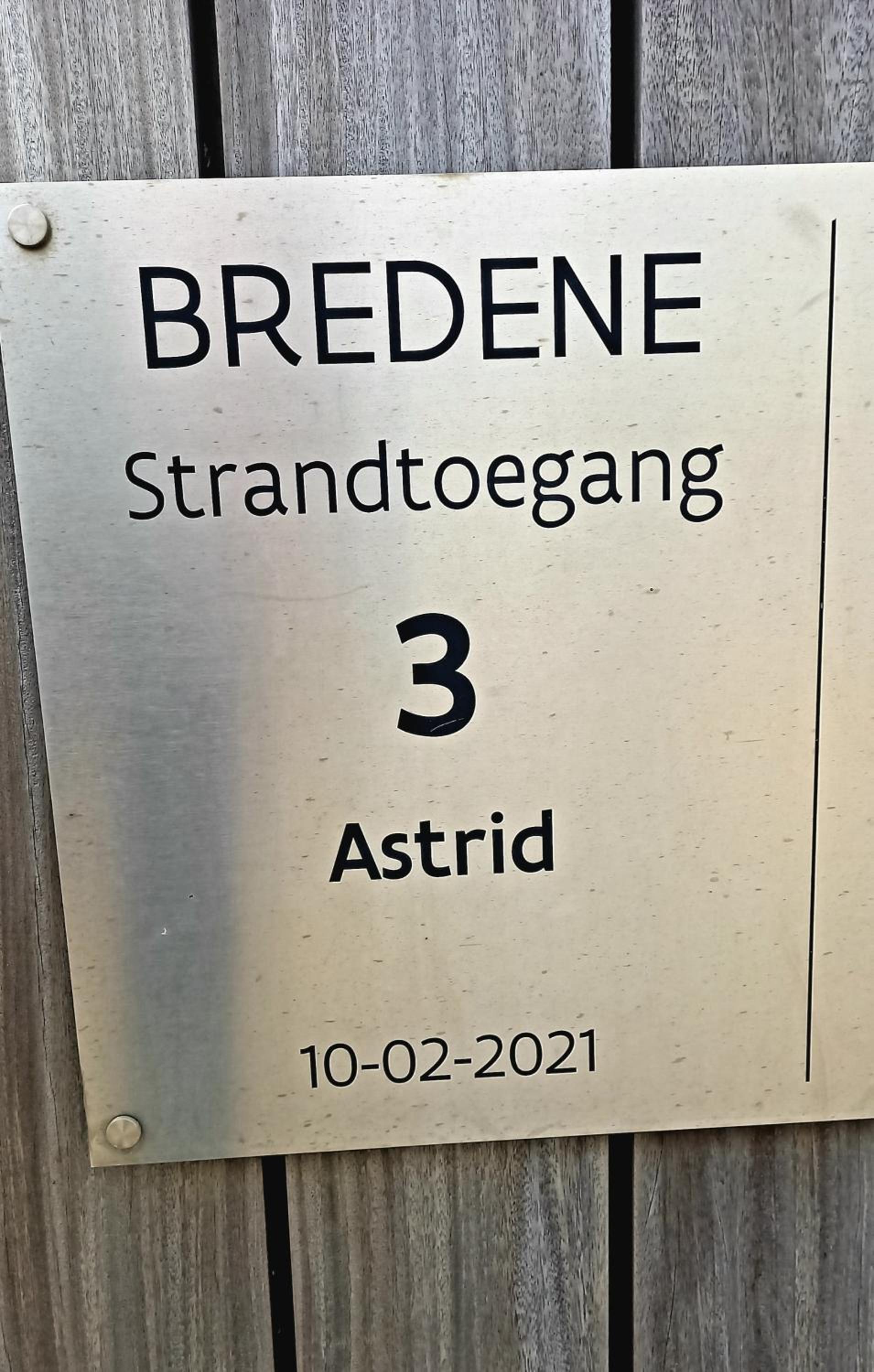 Studio Astrid at 100 meter from sea with Parking place