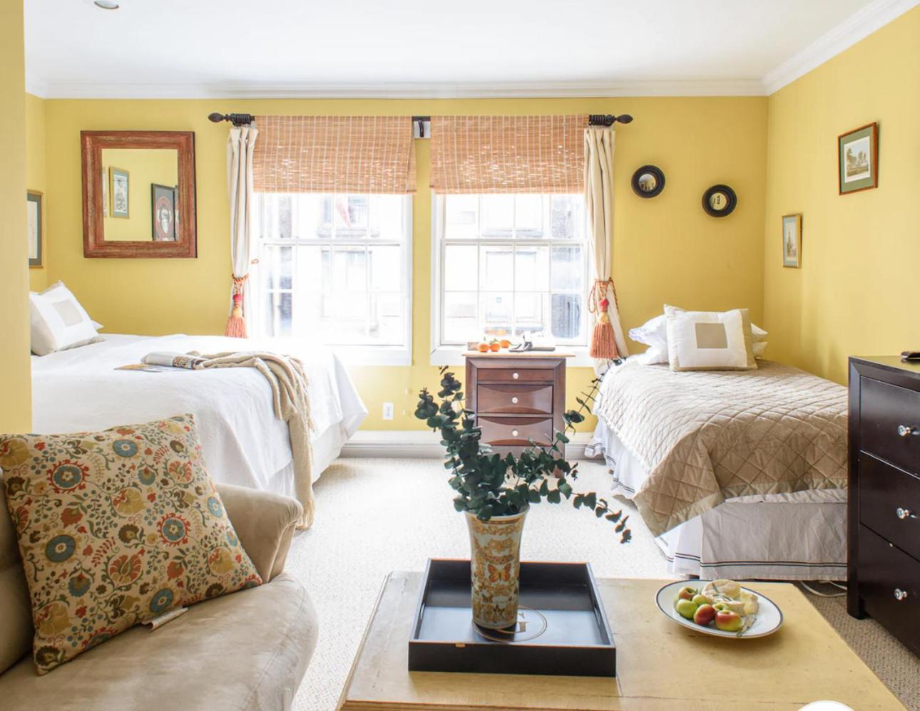 TOWNHOUSE 222