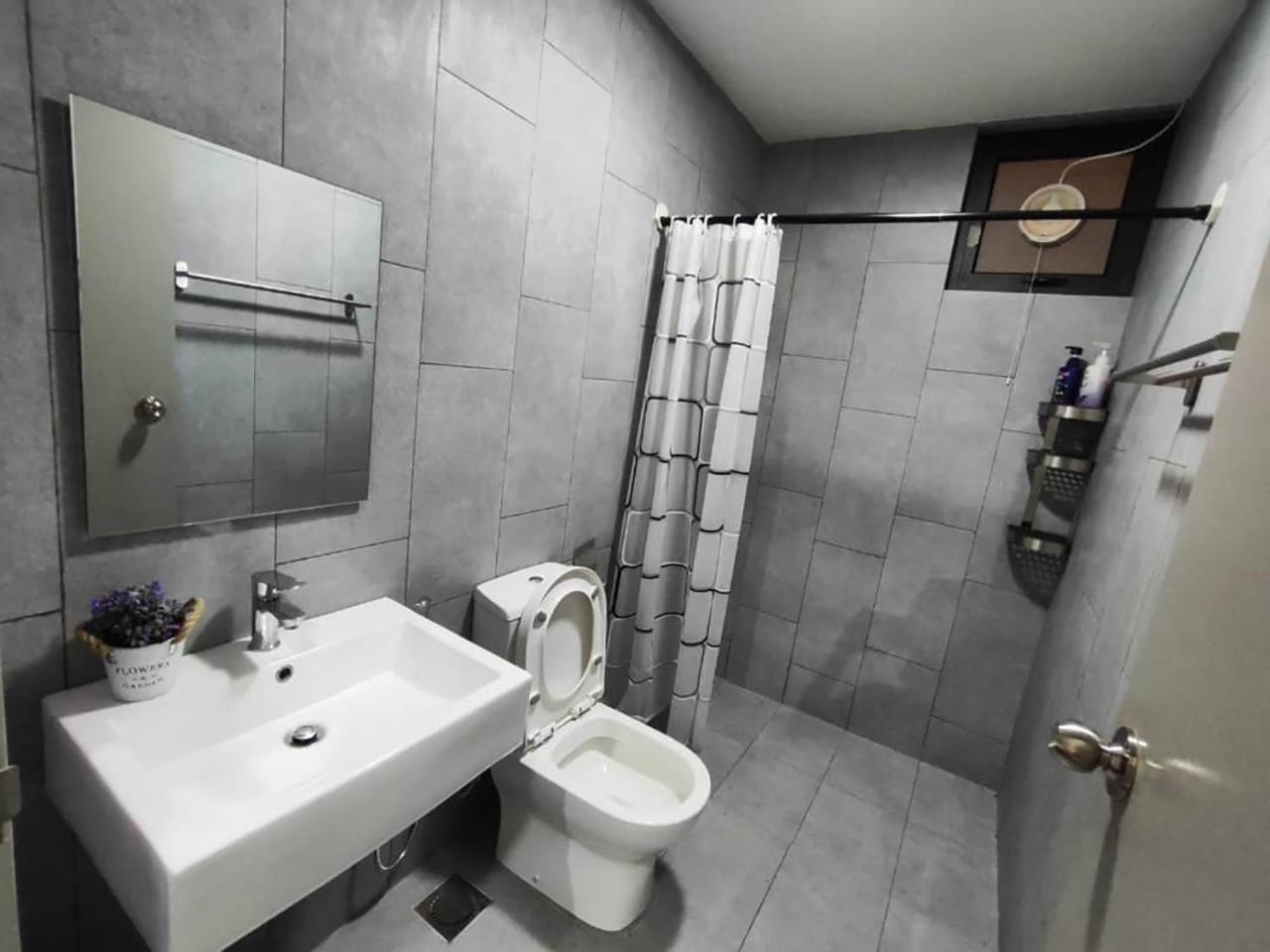 7INN KL near MRT Velocity Mall M Vertical