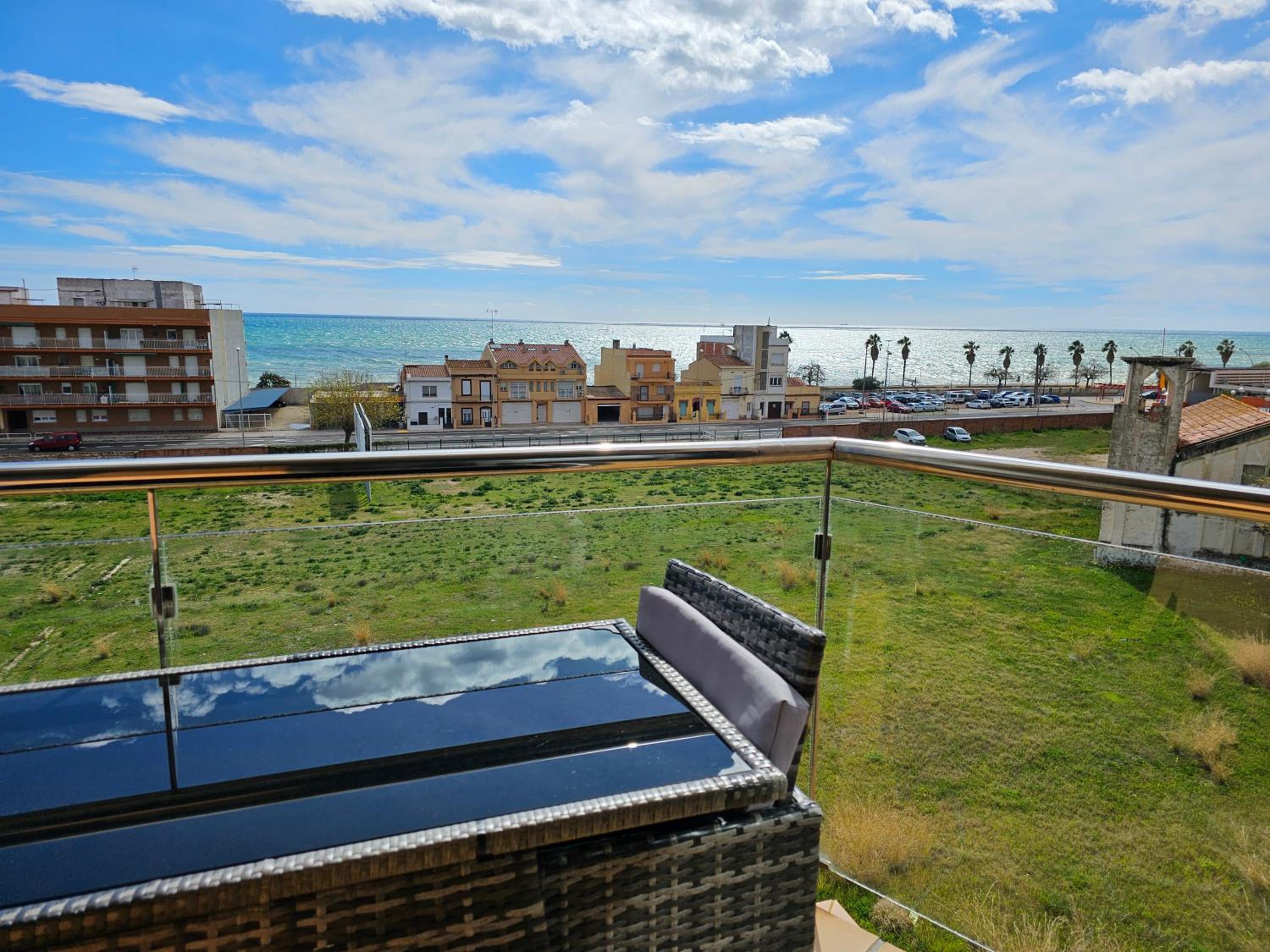 Apartment Beach Front Canet