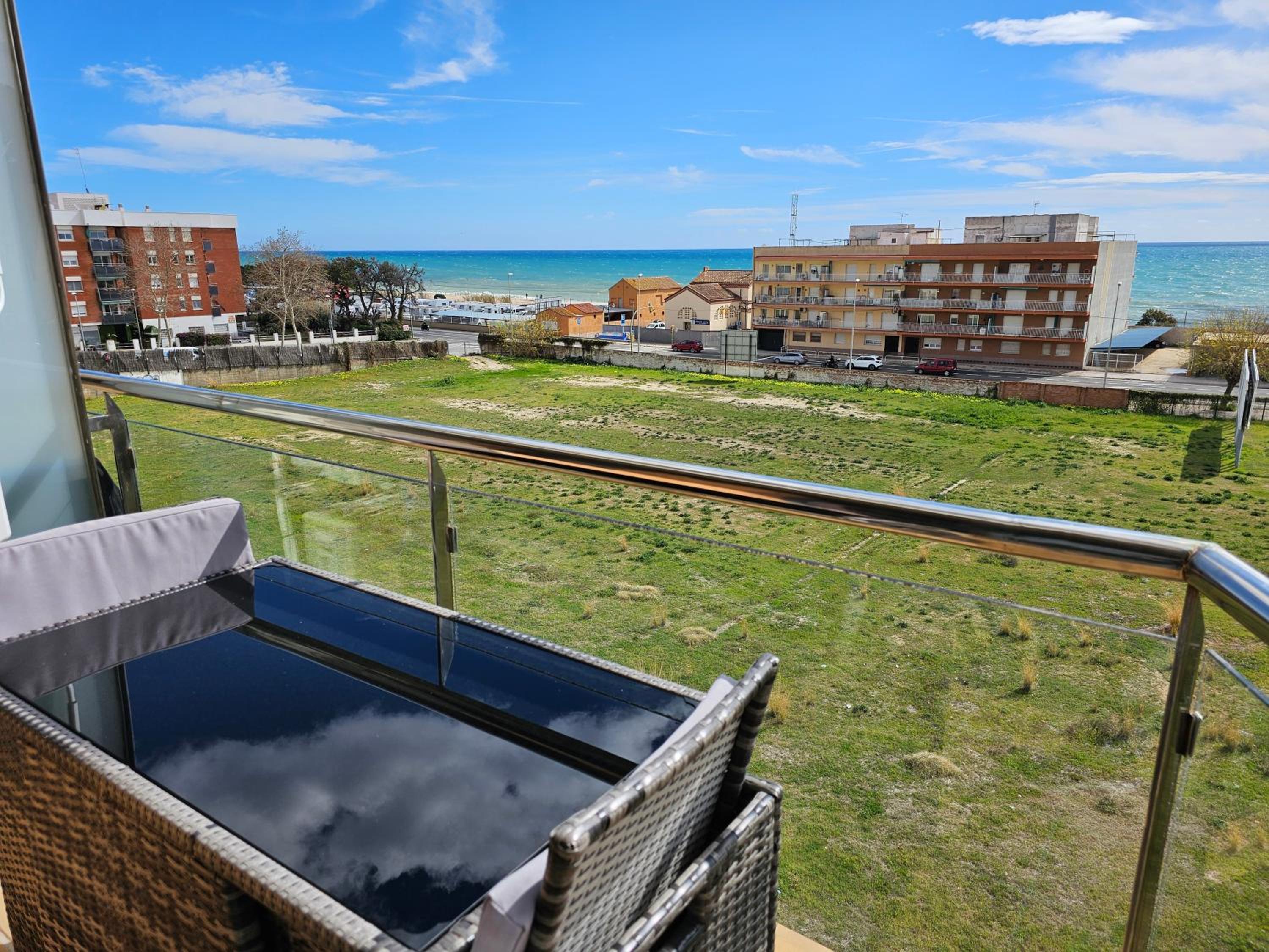 Apartment Beach Front Canet