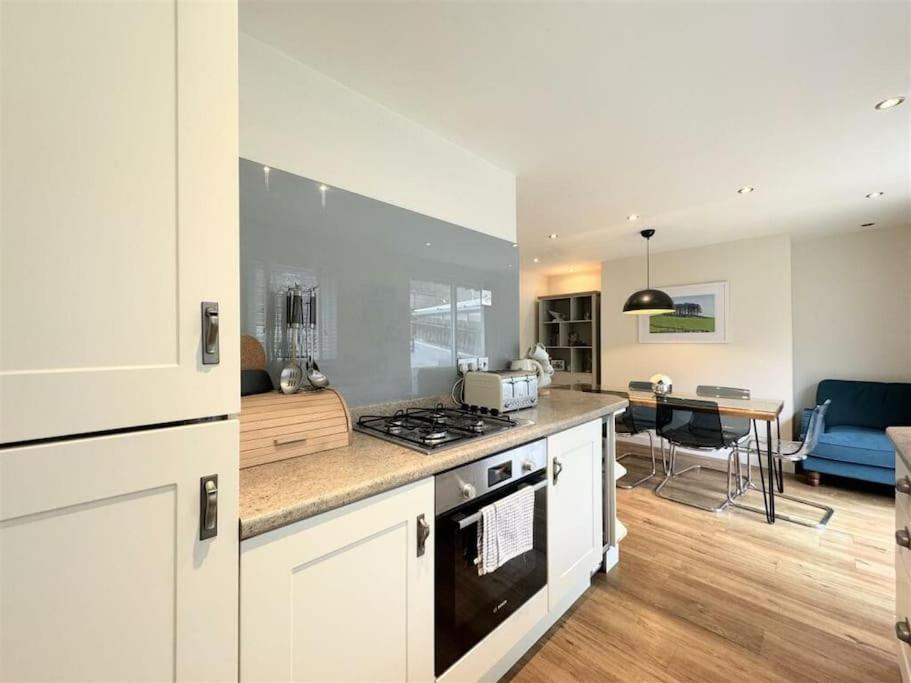 Beautiful Home in the centre of Newquay! view 3