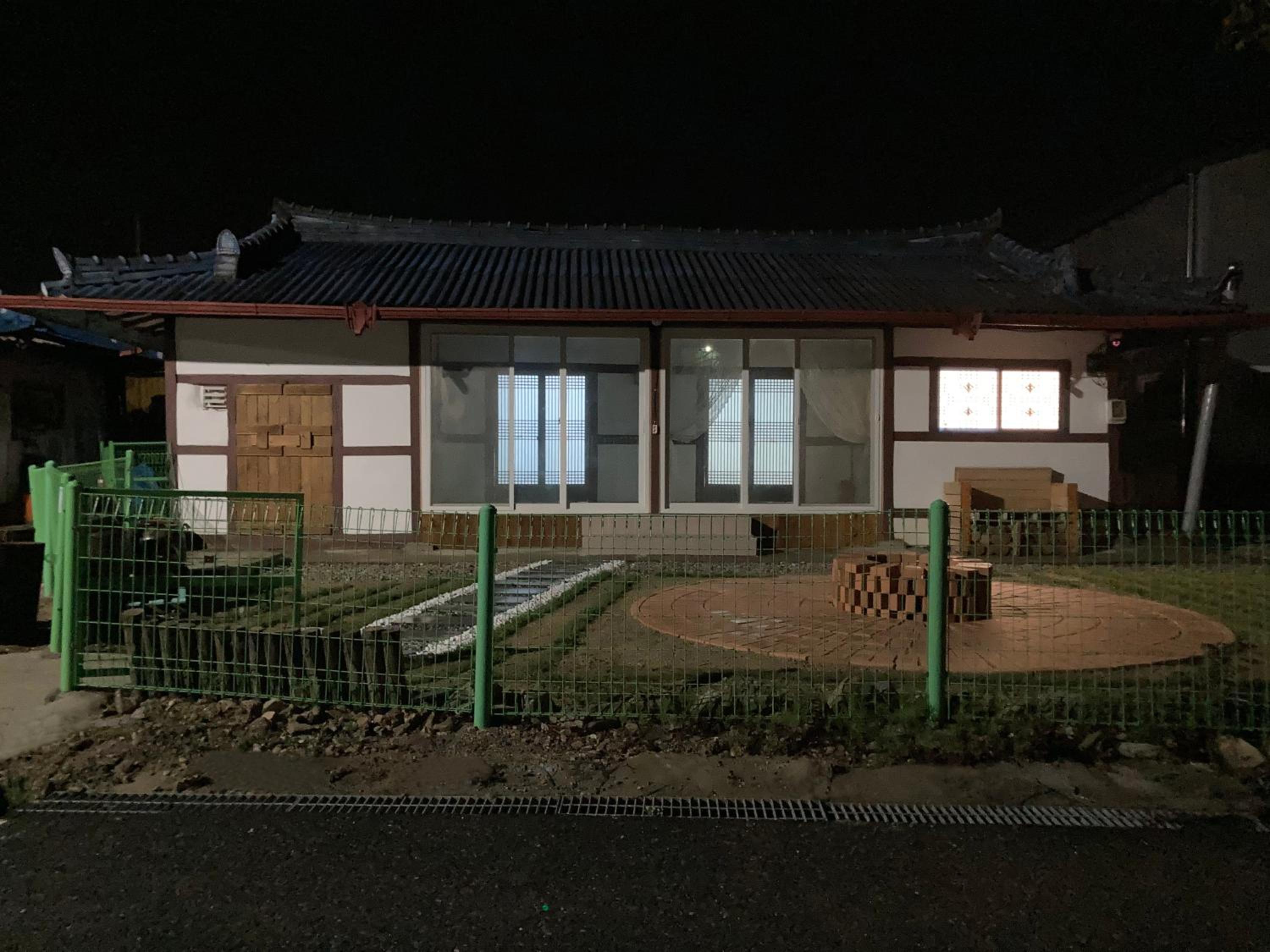 One day Retro House