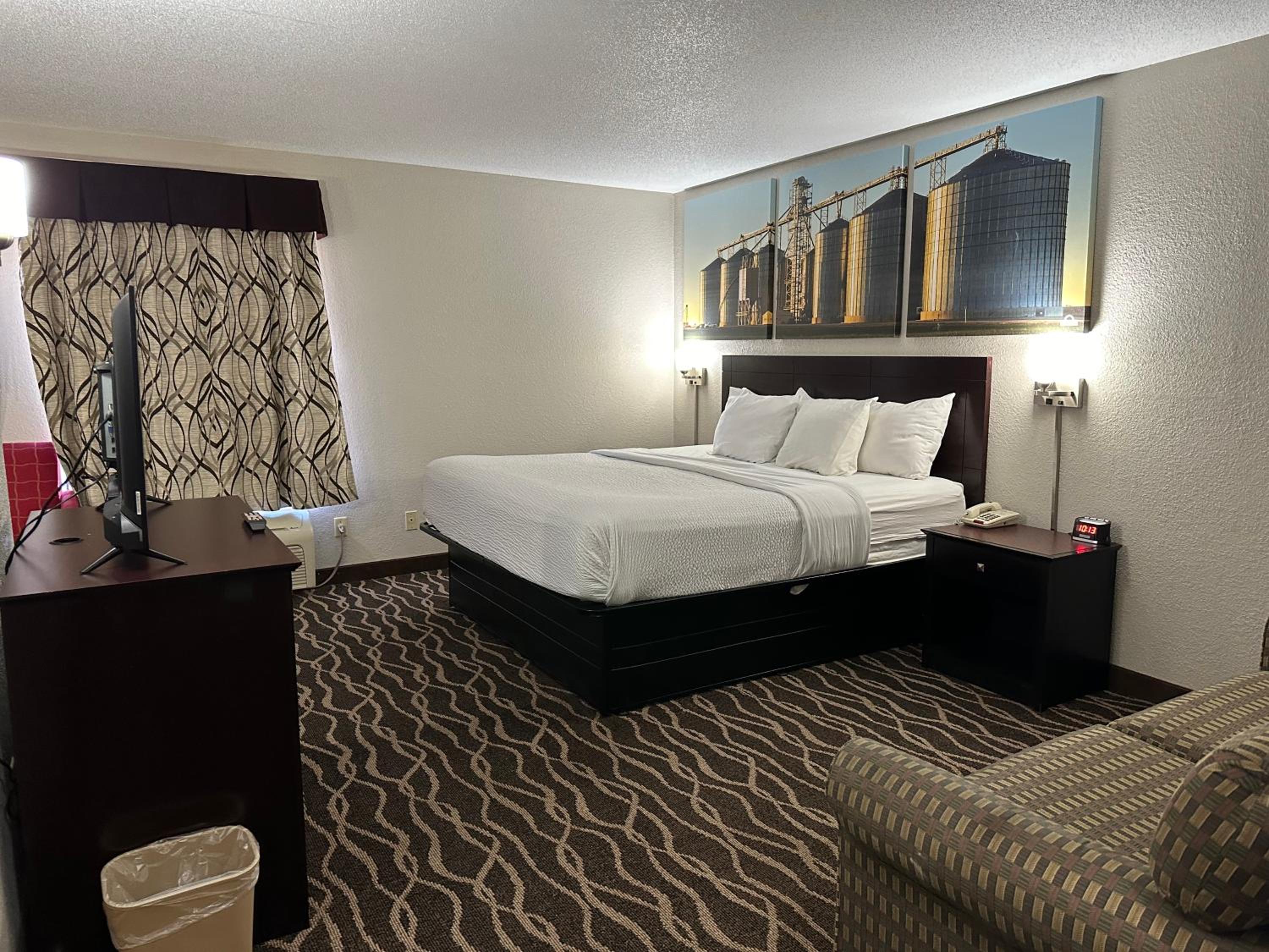 Days Inn & Suites by Wyndham Casey