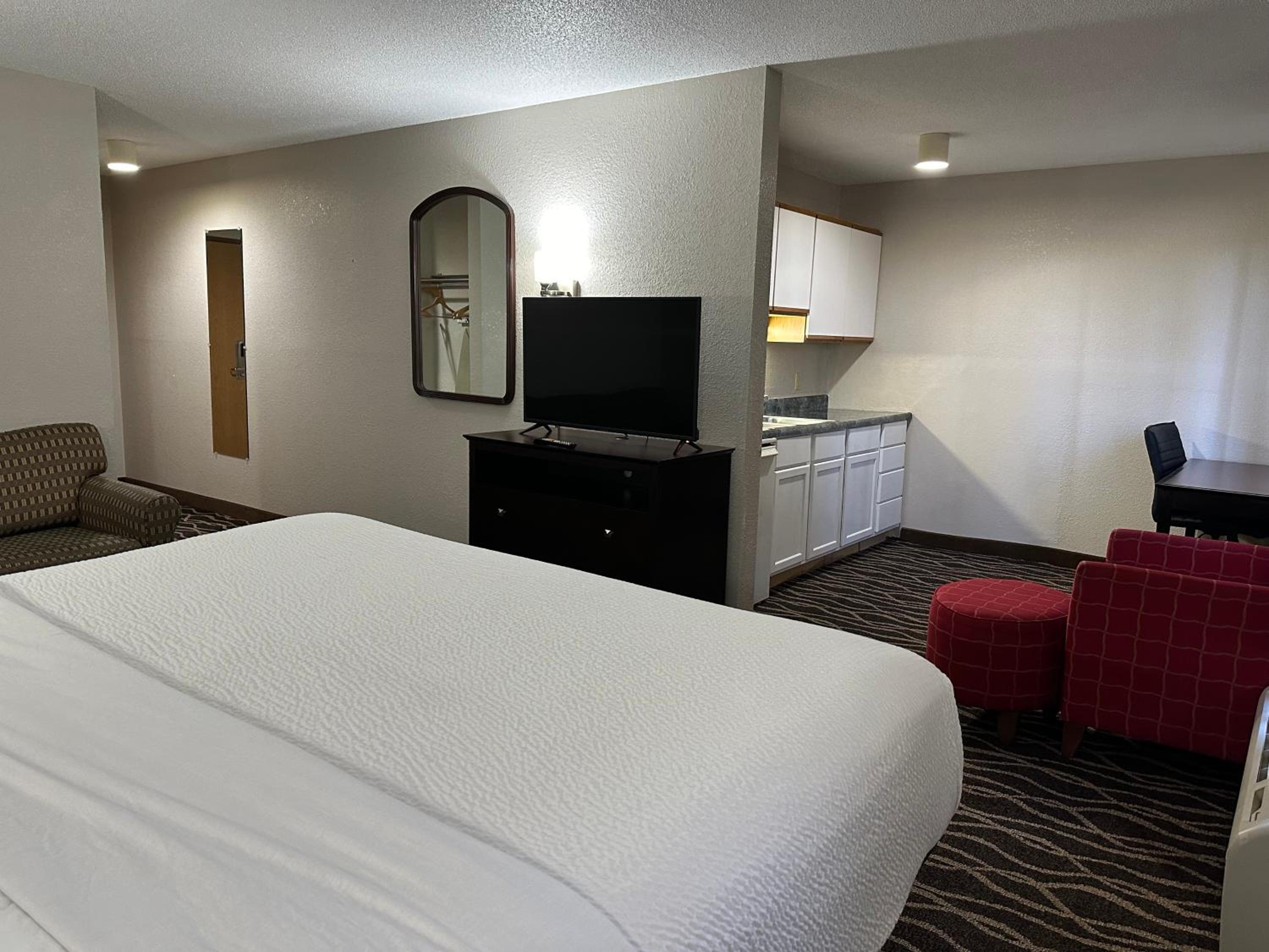 Days Inn & Suites by Wyndham Casey