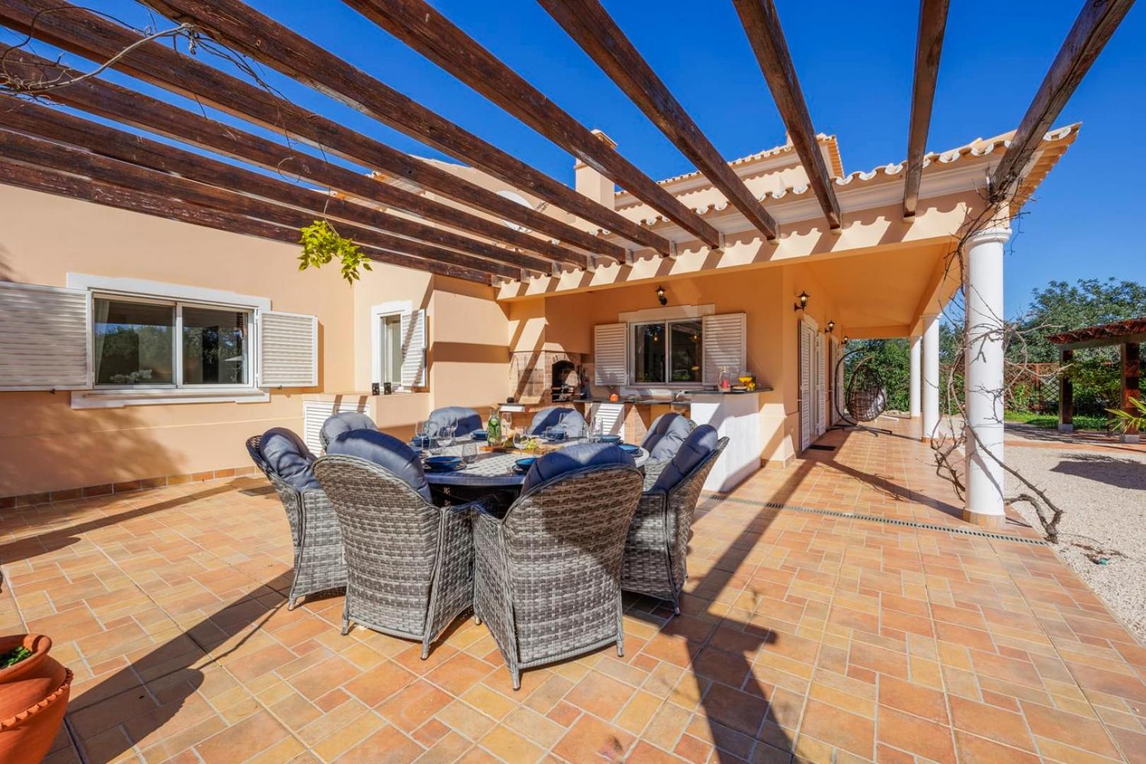 Stunning Countryside Villa w Private Garden & Pool view 3