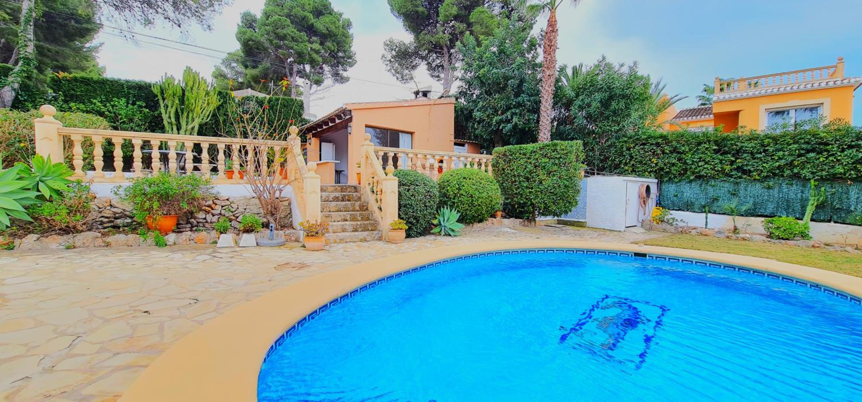 Villa los Agaves Javea piscina y barbacoa