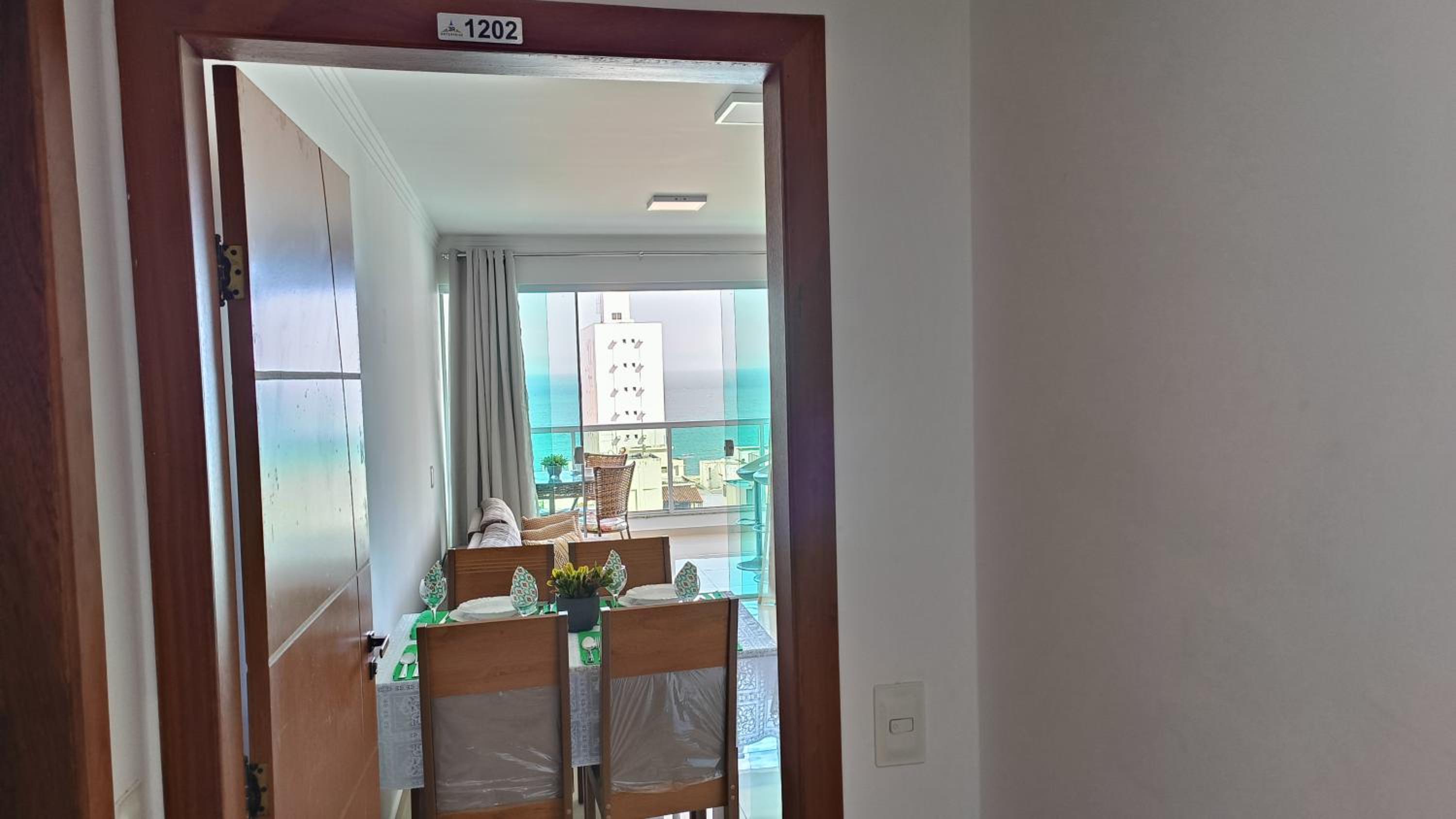 Magnifico apto com vista para o mar, 2 quartos, máximo 6 pessoas!!!