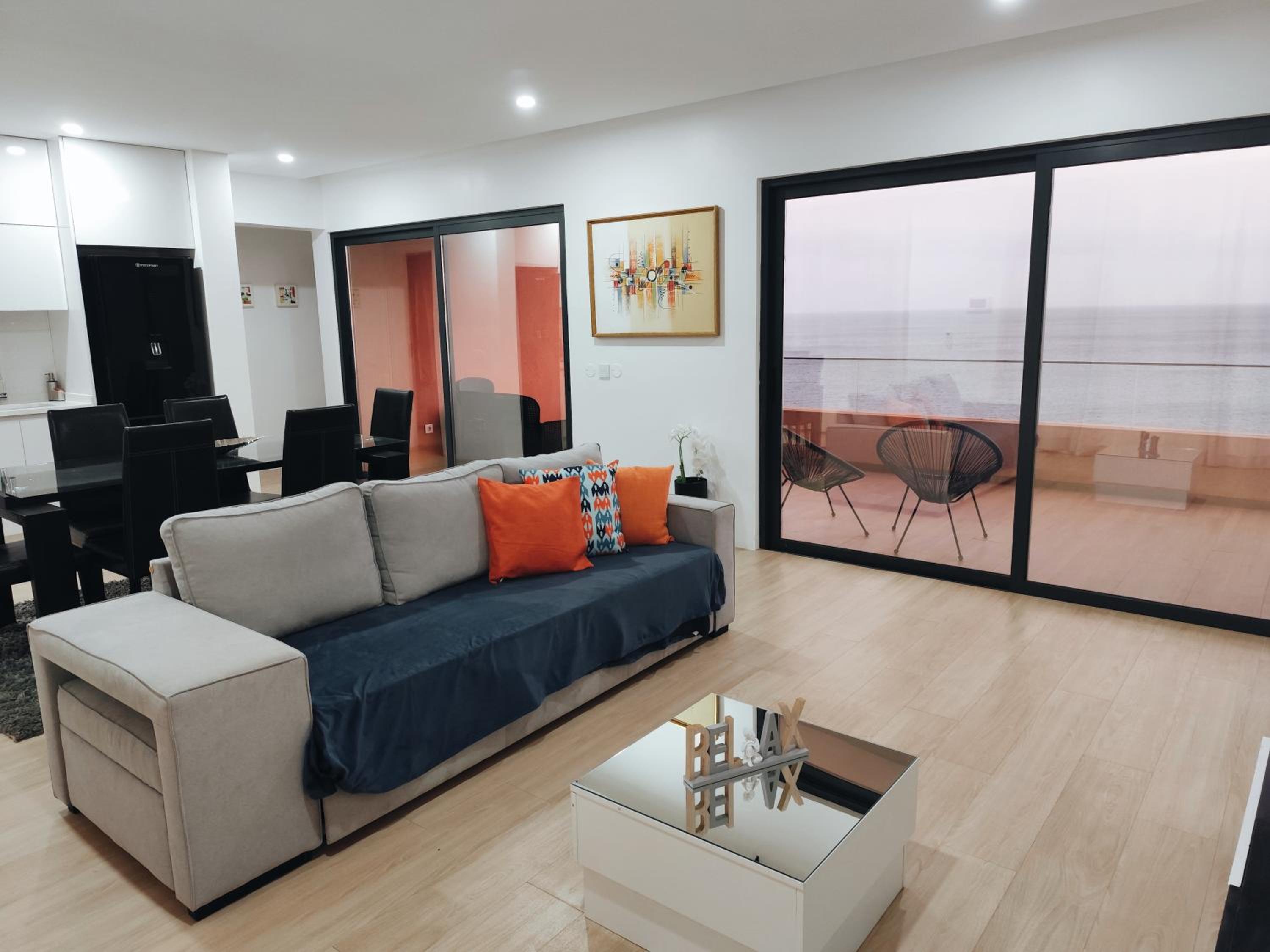 Ocean Mirror Apartment