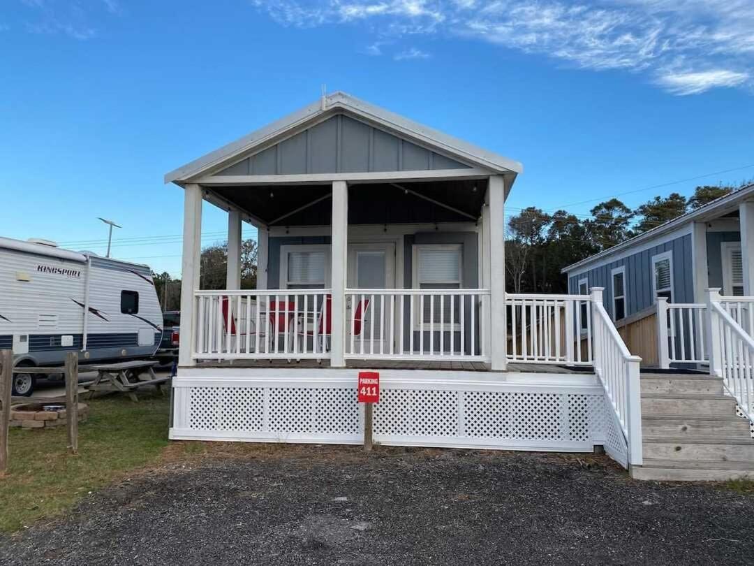 Surf City 2BR Park Home with Waterfront View and Parking view 4