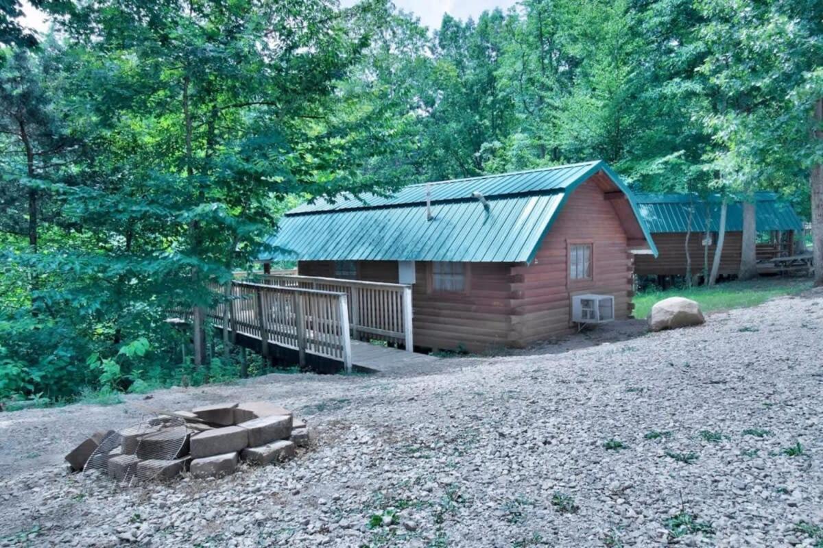 Bloomington Vacations - Cozy Rustic Cabin with Views - Property Image 3