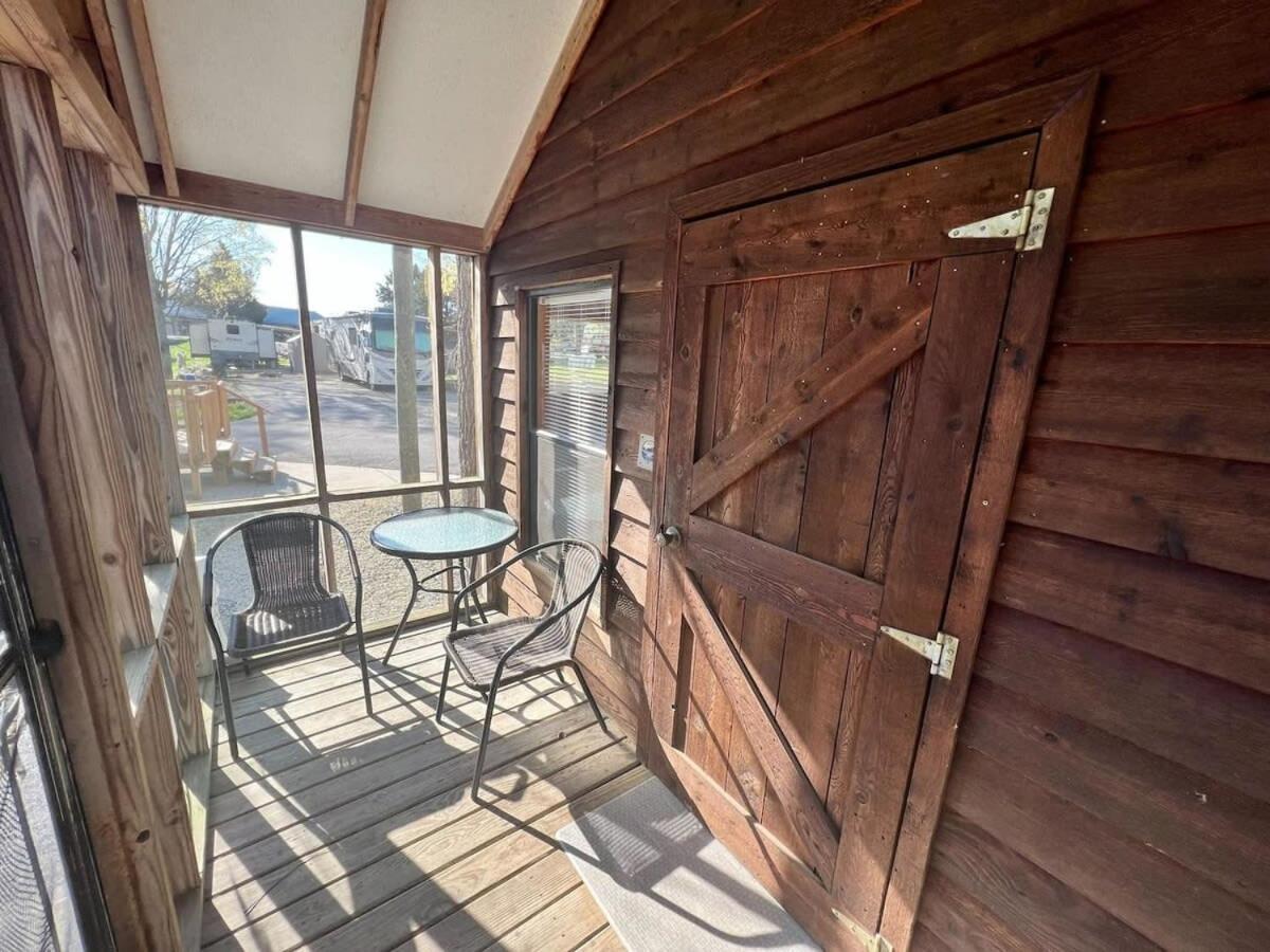 Relaxing Cabin in Bloomington