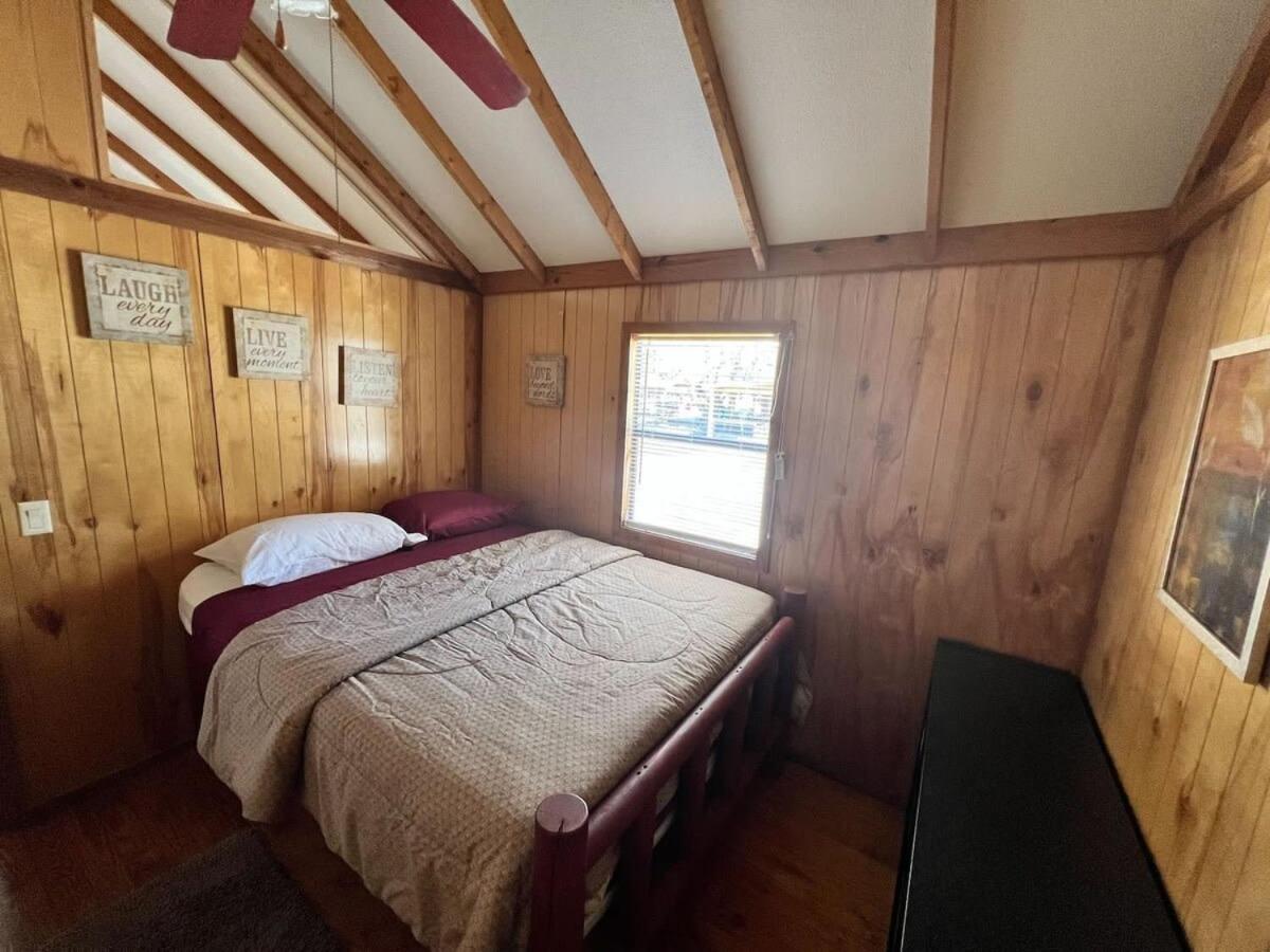 Relaxing Cabin in Bloomington