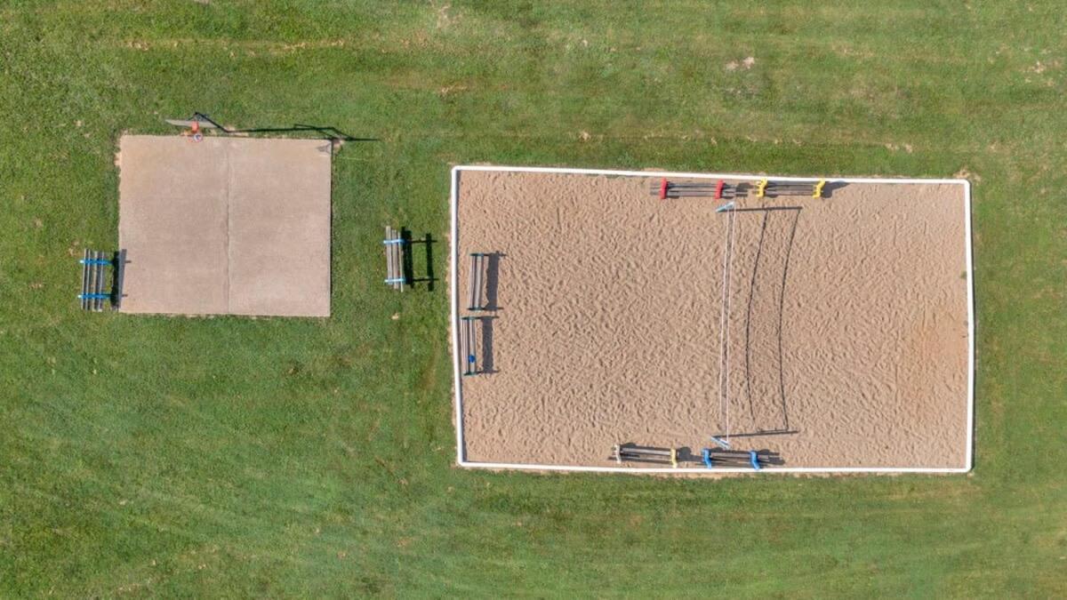 Bloomington Vacations - Relaxing Cabin in Bloomington - Property Image 4