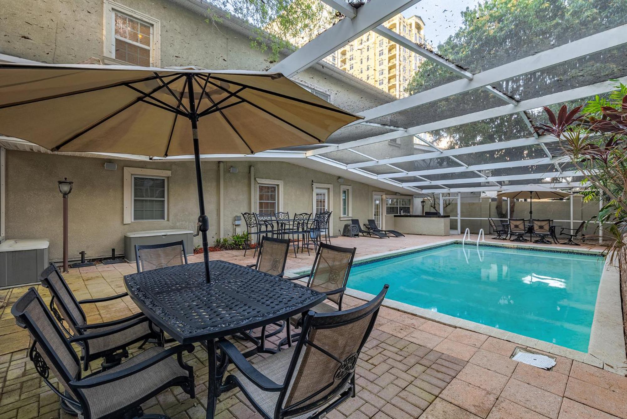 Luxury Mason Villa Tampa Bay 4