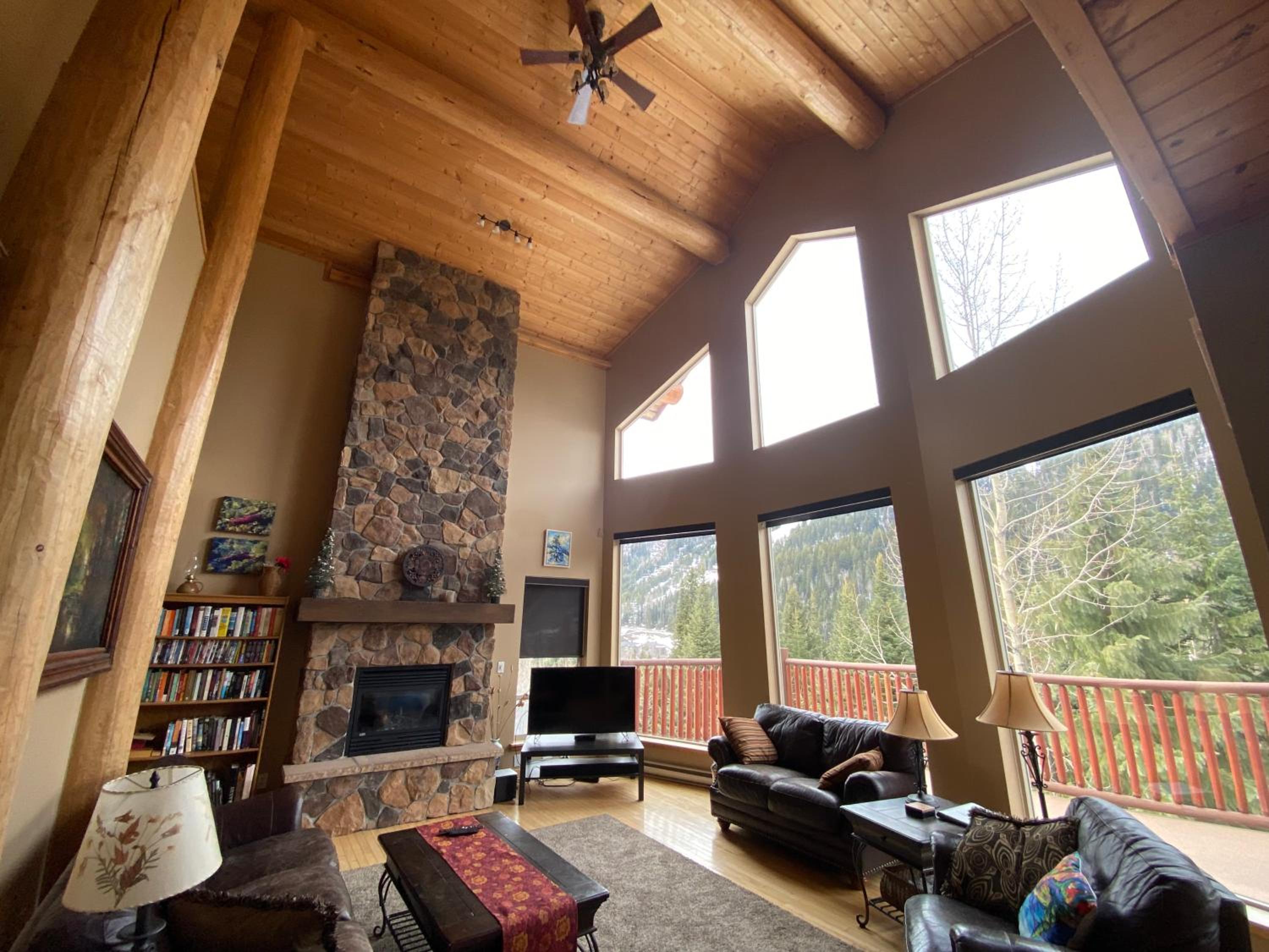 Morrisey Chalet at Sun Peaks