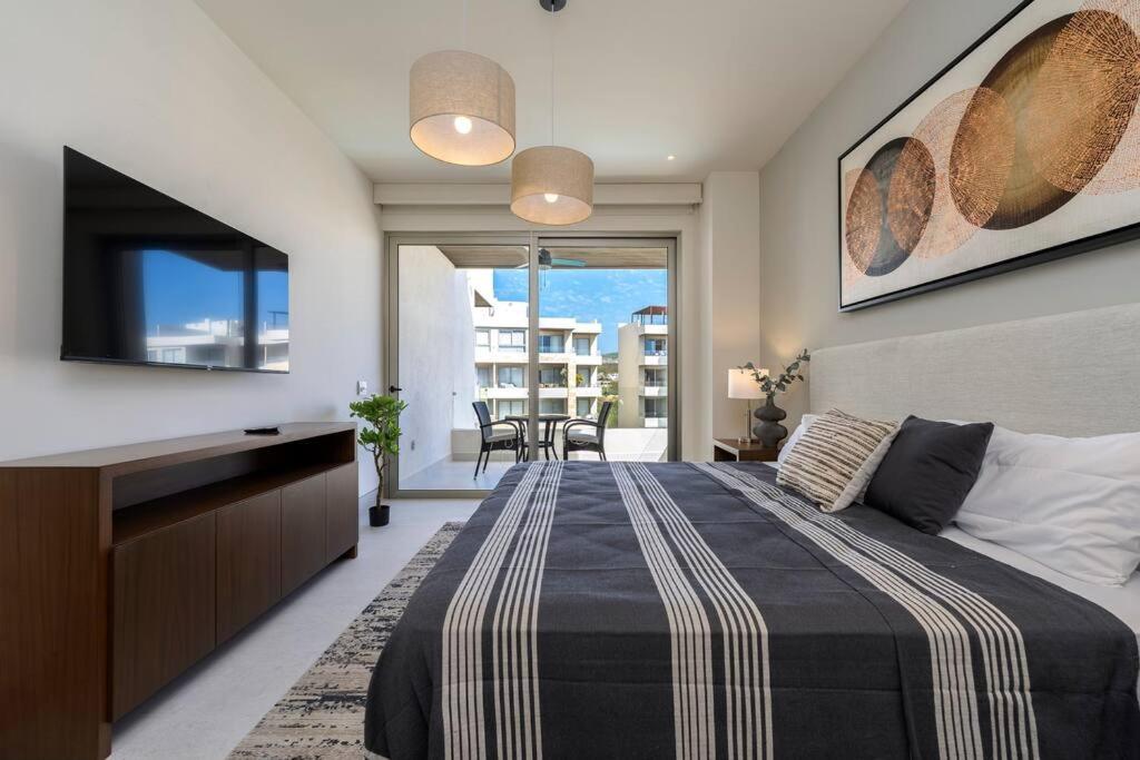 Penthouse with Private Jacuzzi and 4 Bedrooms