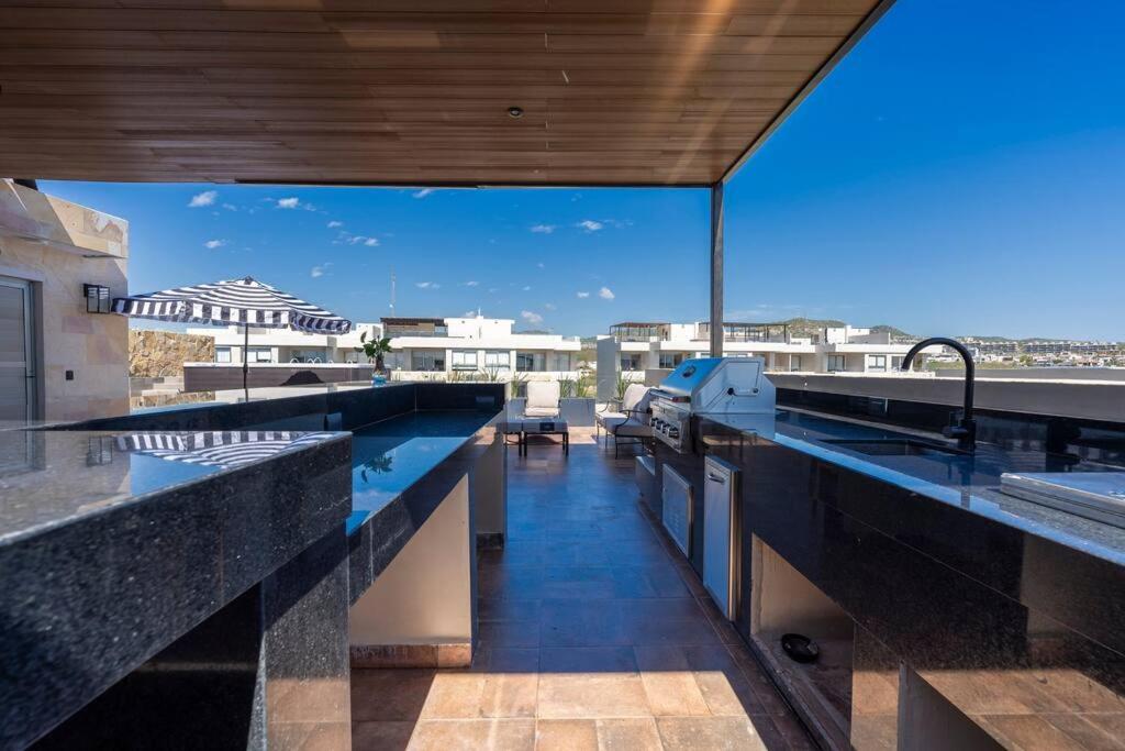 Penthouse with Private Jacuzzi and 4 Bedrooms