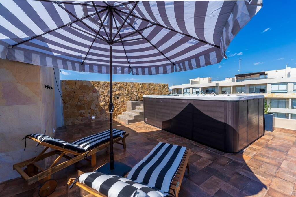Penthouse with Private Jacuzzi and 4 Bedrooms