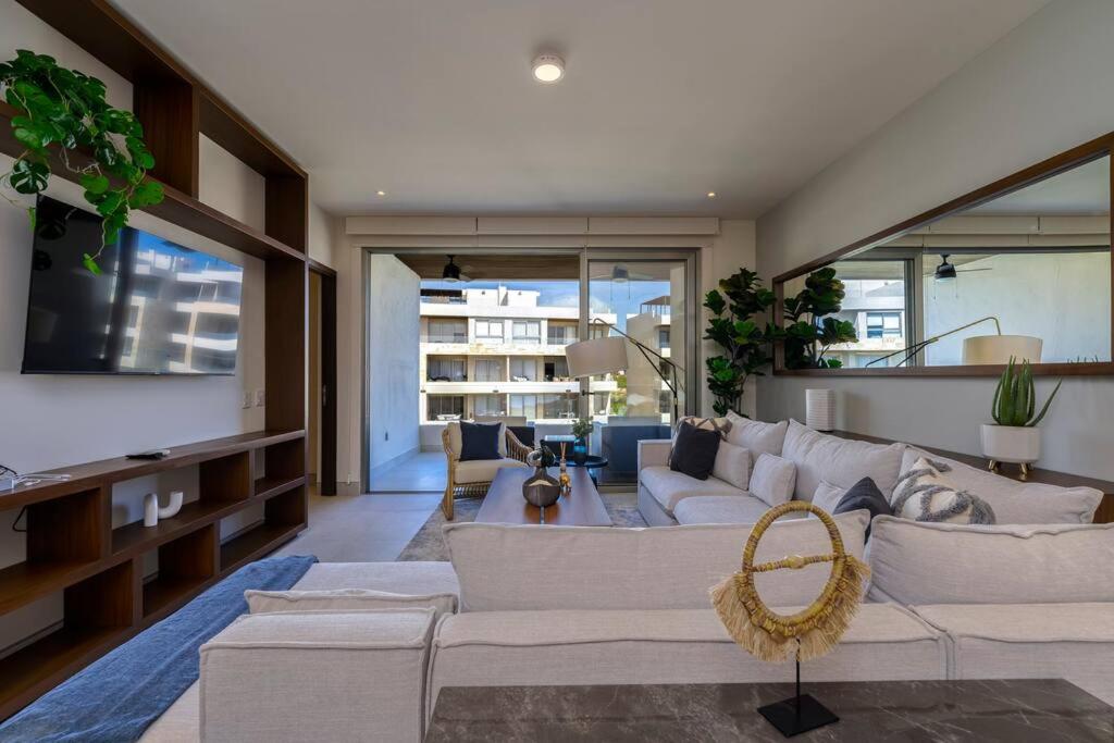 Penthouse with Private Jacuzzi and 4 Bedrooms