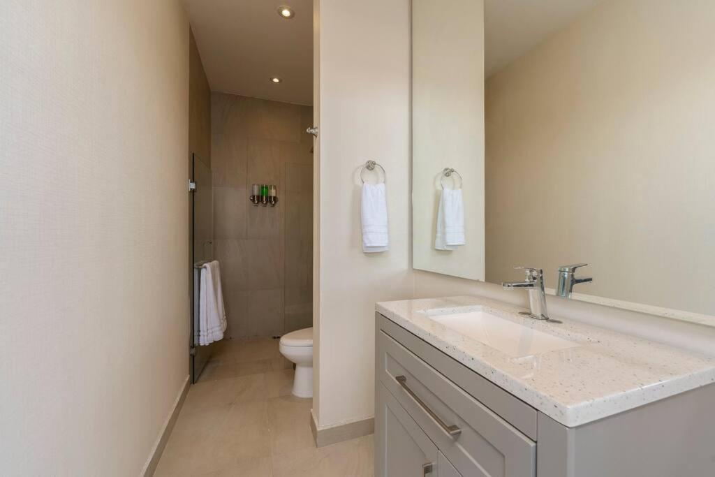 Penthouse with Private Jacuzzi and 4 Bedrooms