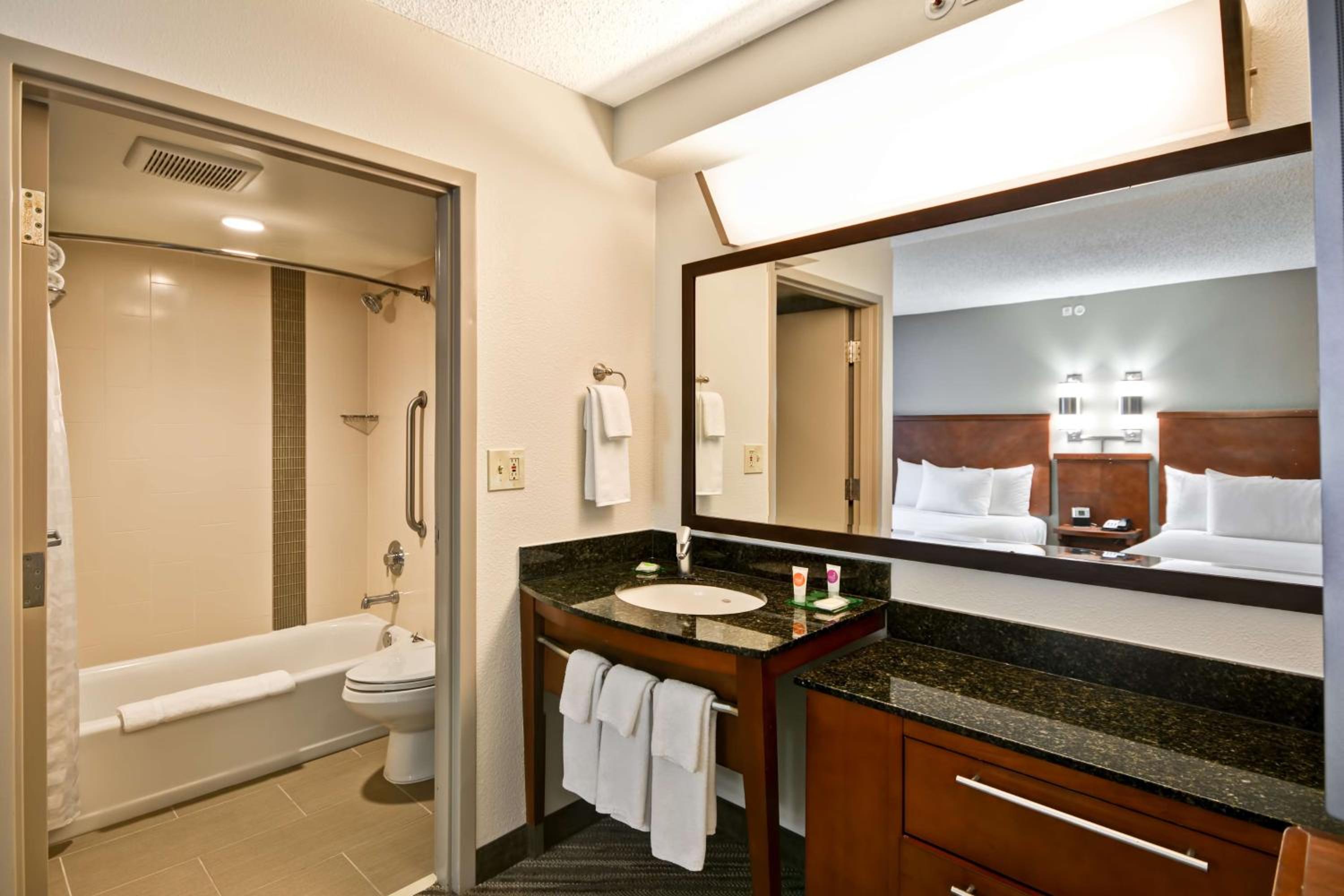 Reno Vacations - Hyatt Place Reno/Tahoe Airport - Property Image 25
