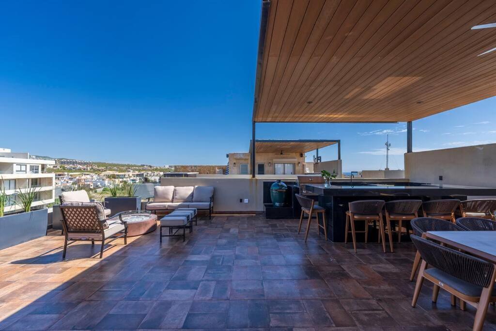 Penthouse with Private Jacuzzi and 4 Bedrooms