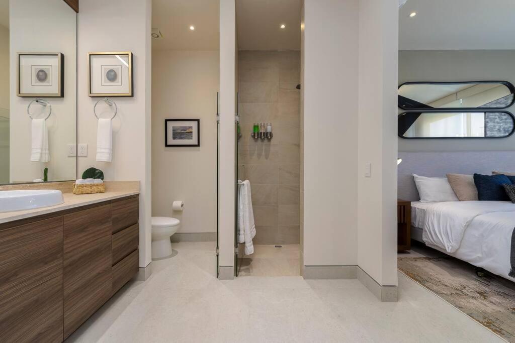 Penthouse with Private Jacuzzi and 4 Bedrooms
