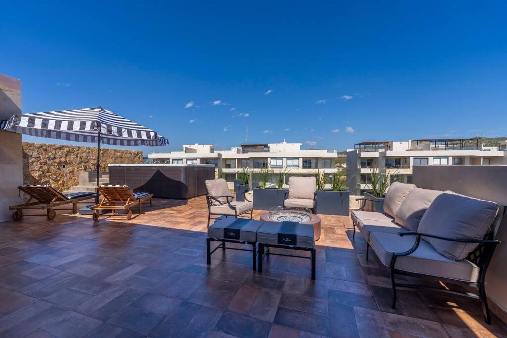 Penthouse with Private Jacuzzi and 4 Bedrooms