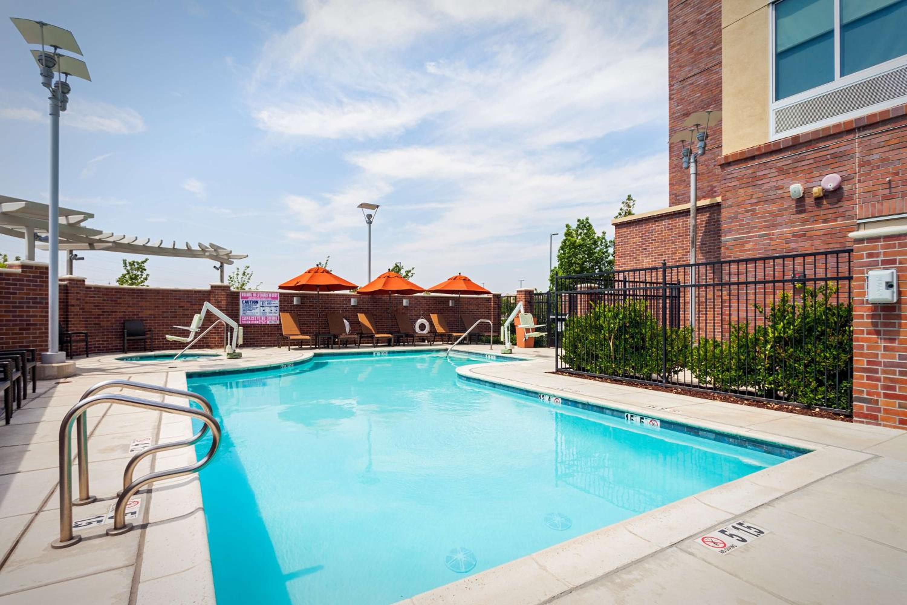 Hyatt Place Sacramento Roseville - Property Image 2