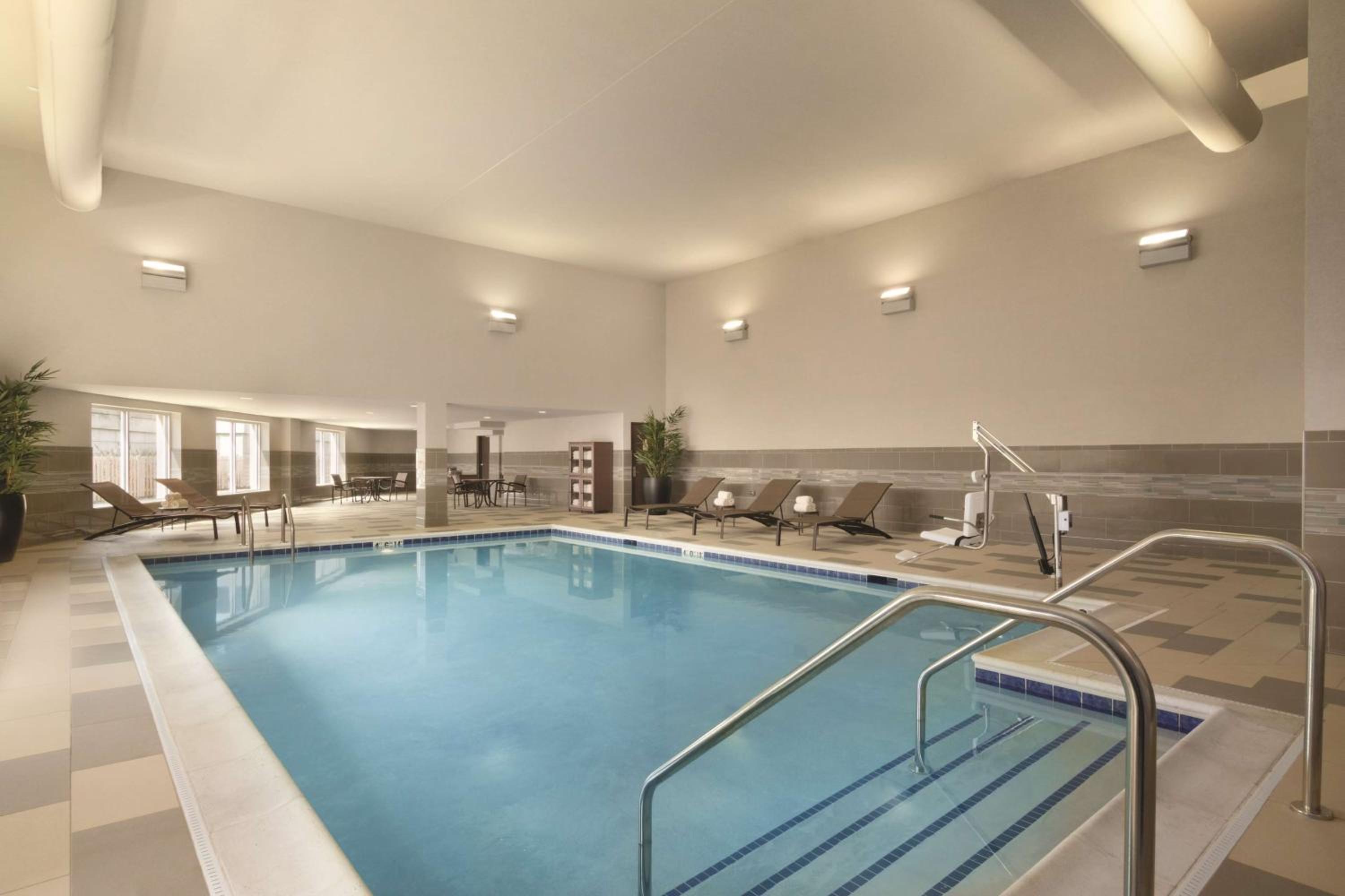 Rosemont Vacations - Hyatt Place Chicago O'Hare Airport - Property Image 54