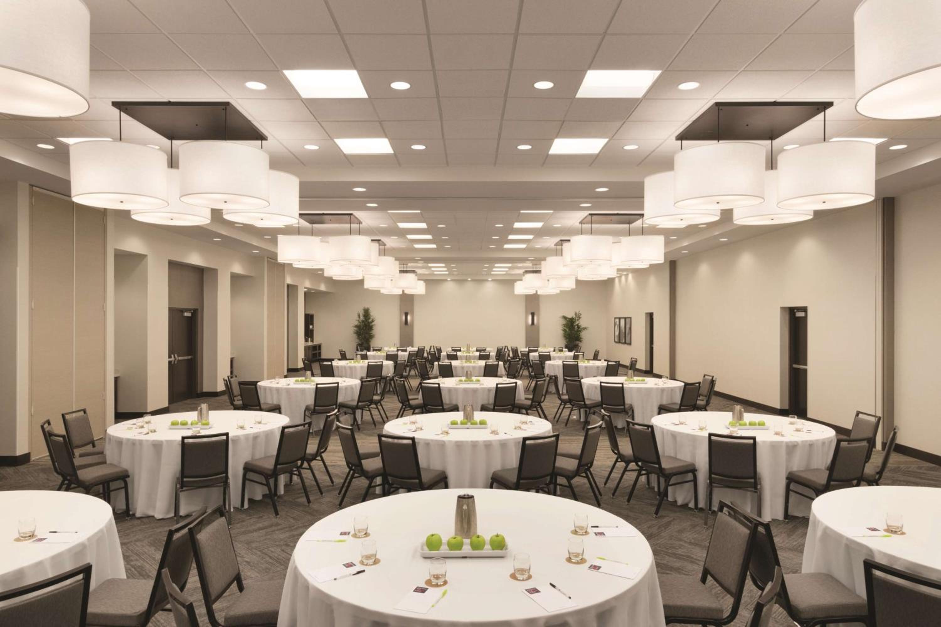 Rosemont Vacations - Hyatt Place Chicago O'Hare Airport - Property Image 7