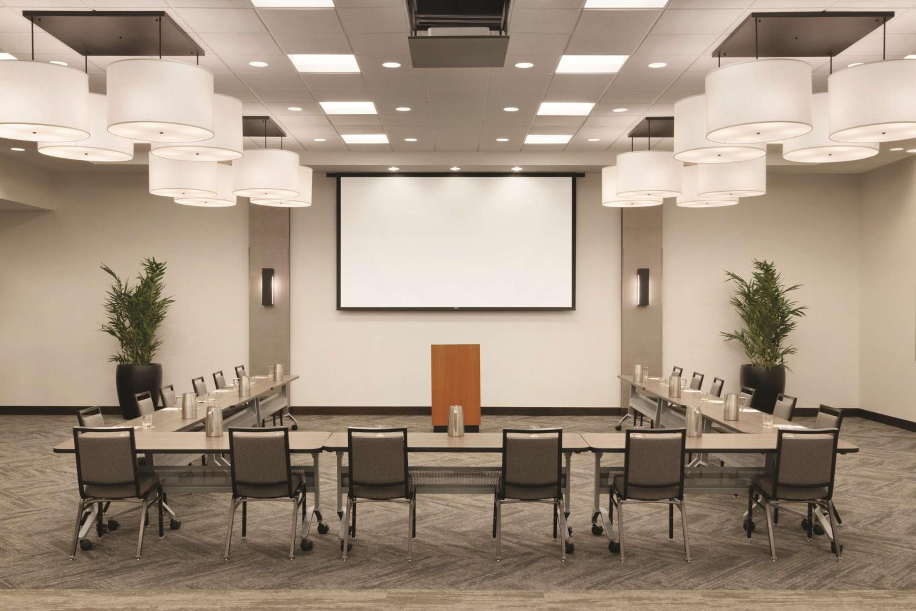 Rosemont Vacations - Hyatt Place Chicago O'Hare Airport - Property Image 16