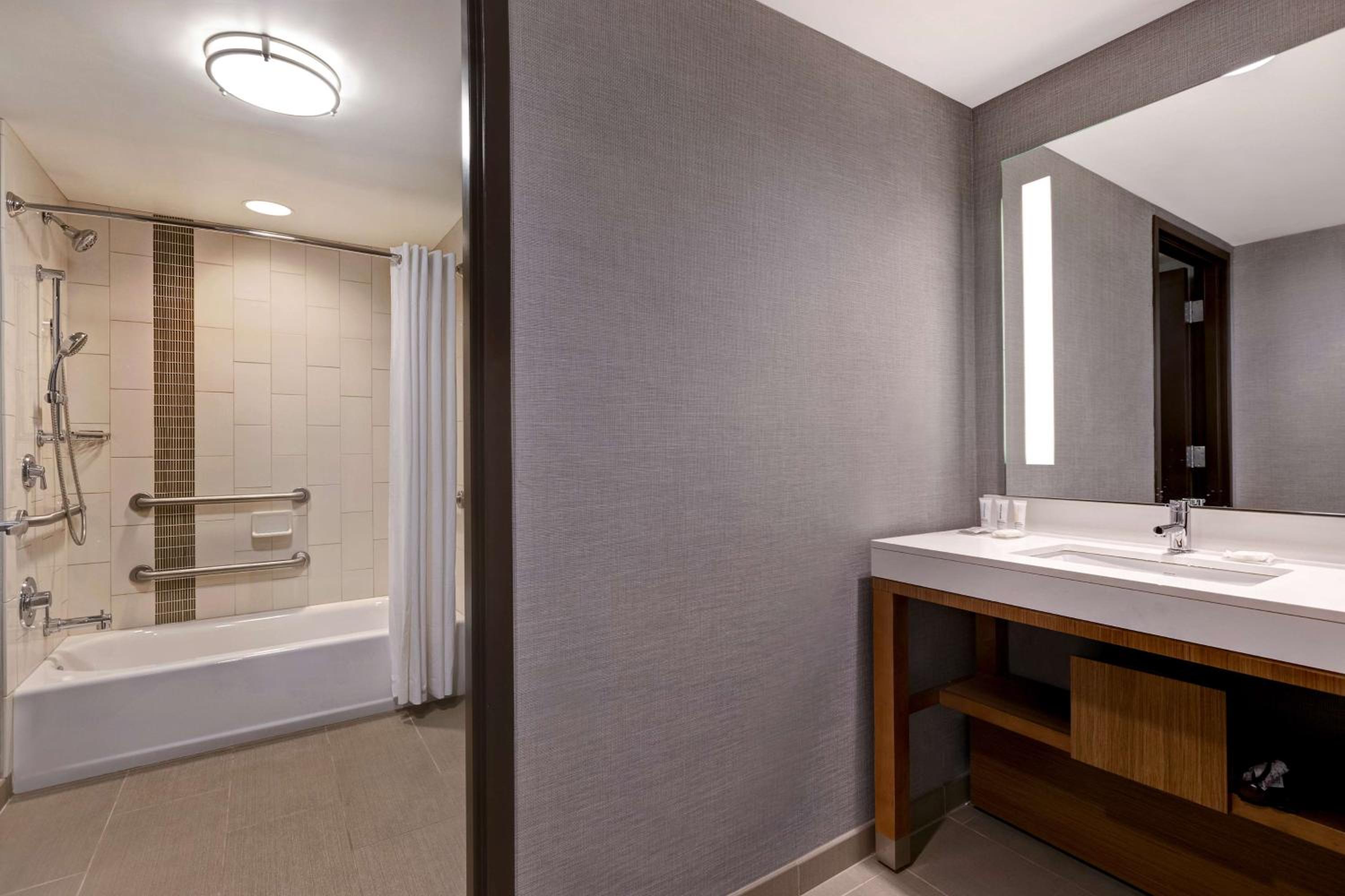 Bloomington Vacations - Hyatt Place Bloomington / Normal - Property Image 35