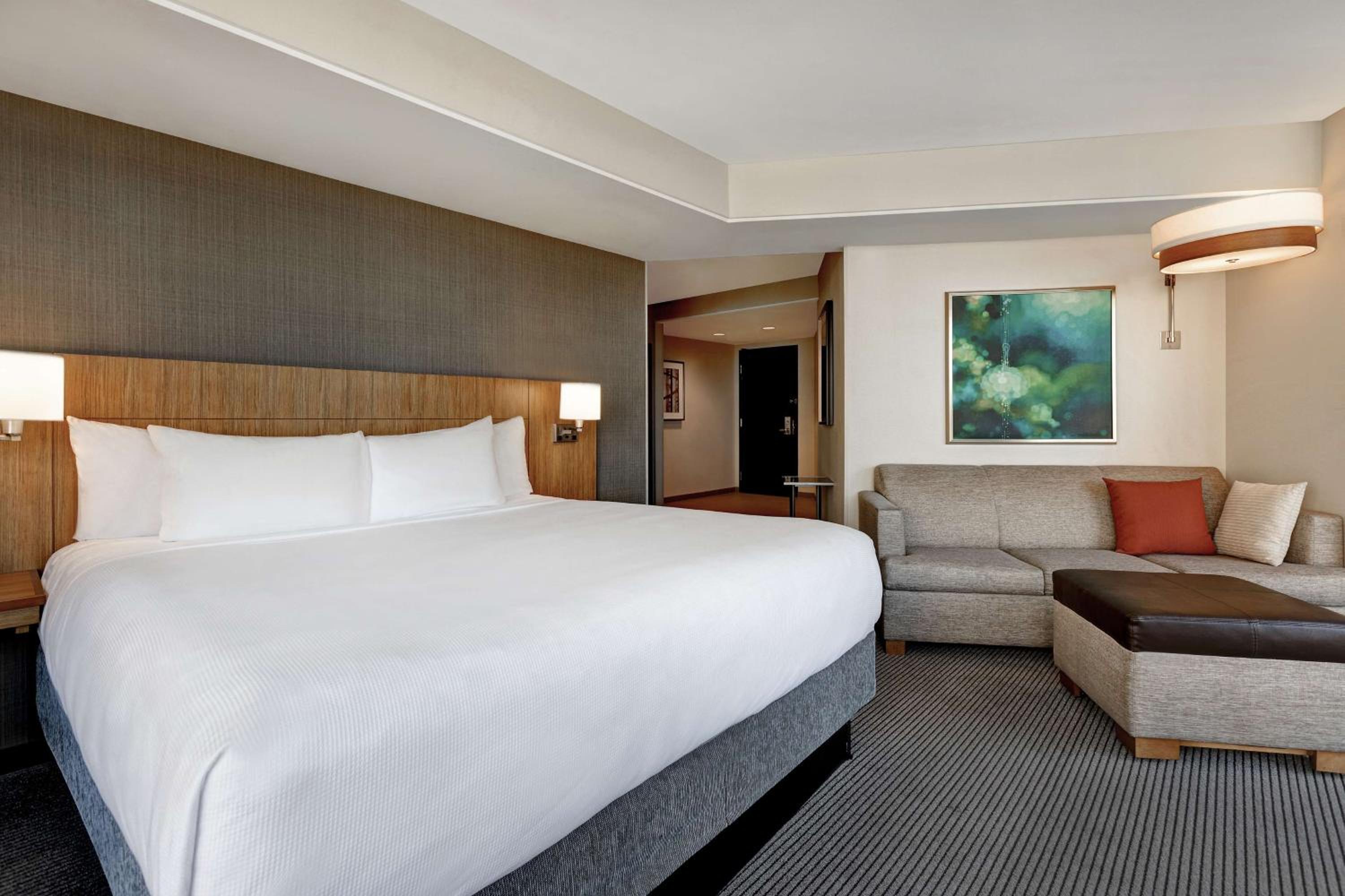 Bloomington Vacations - Hyatt Place Bloomington / Normal - Property Image 12