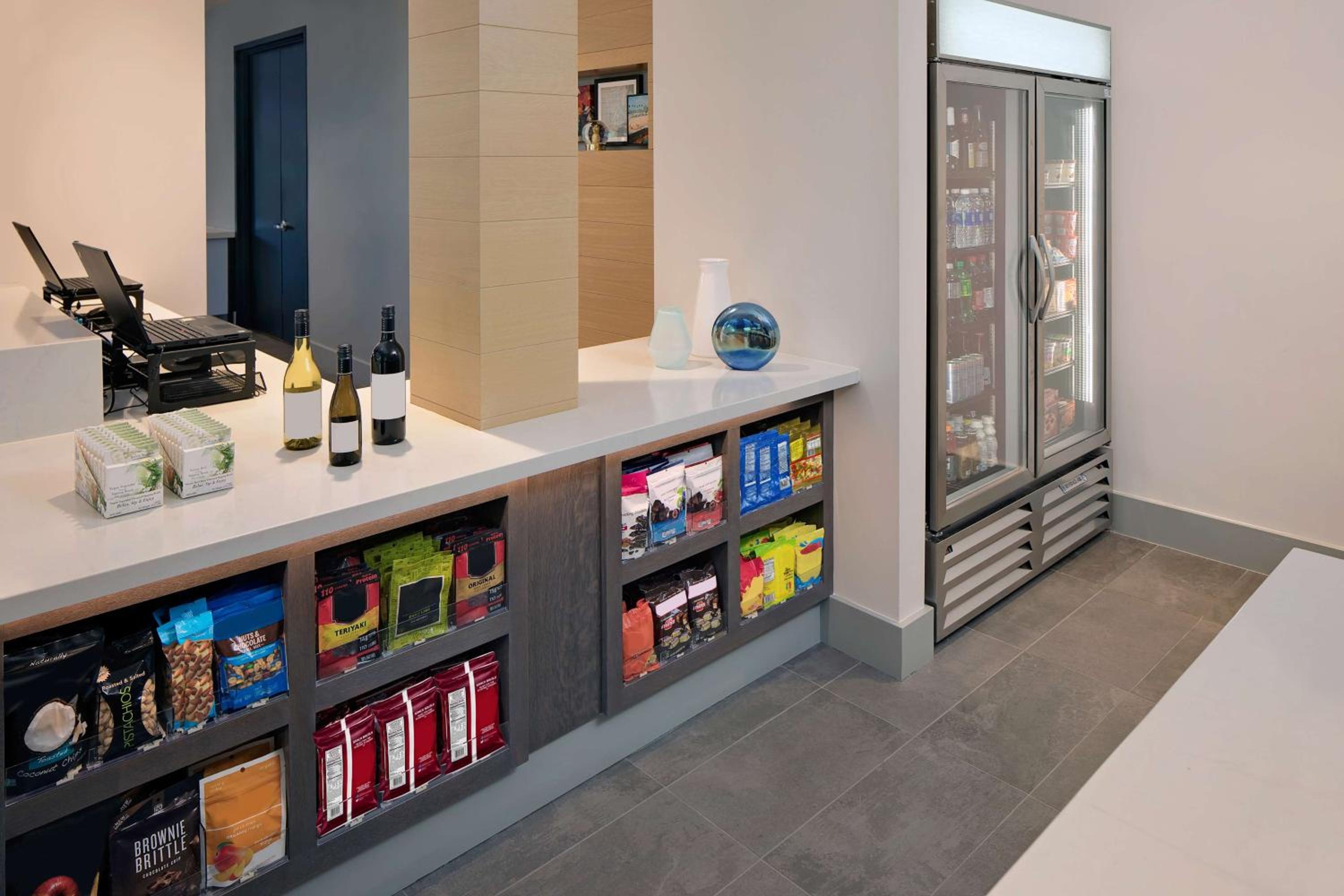 Orange County/Anaheim Vacations - Hyatt House Irvine/John Wayne Airport - Property Image 5