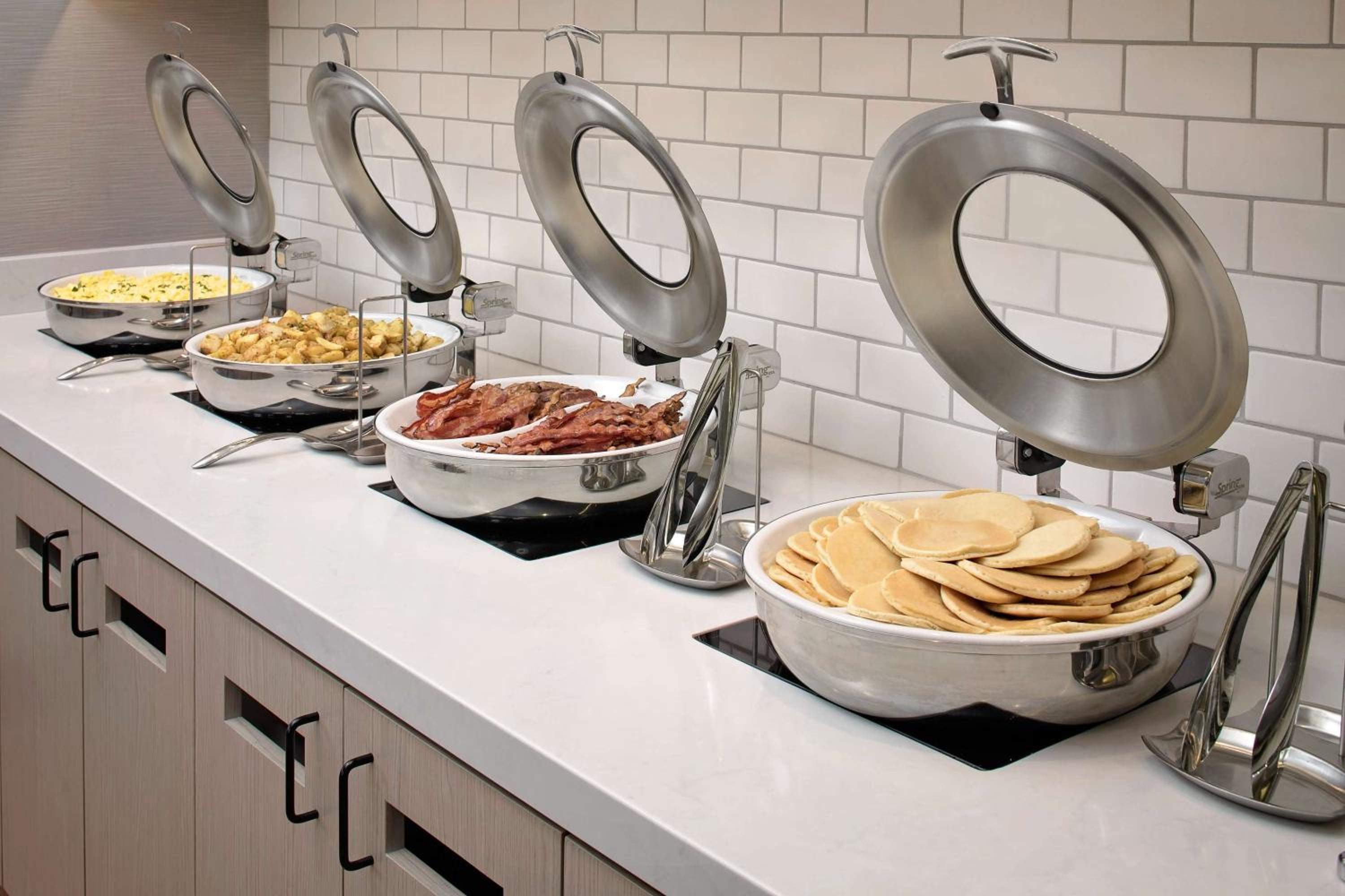 Orange County/Anaheim Vacations - Hyatt House Irvine/John Wayne Airport - Property Image 9