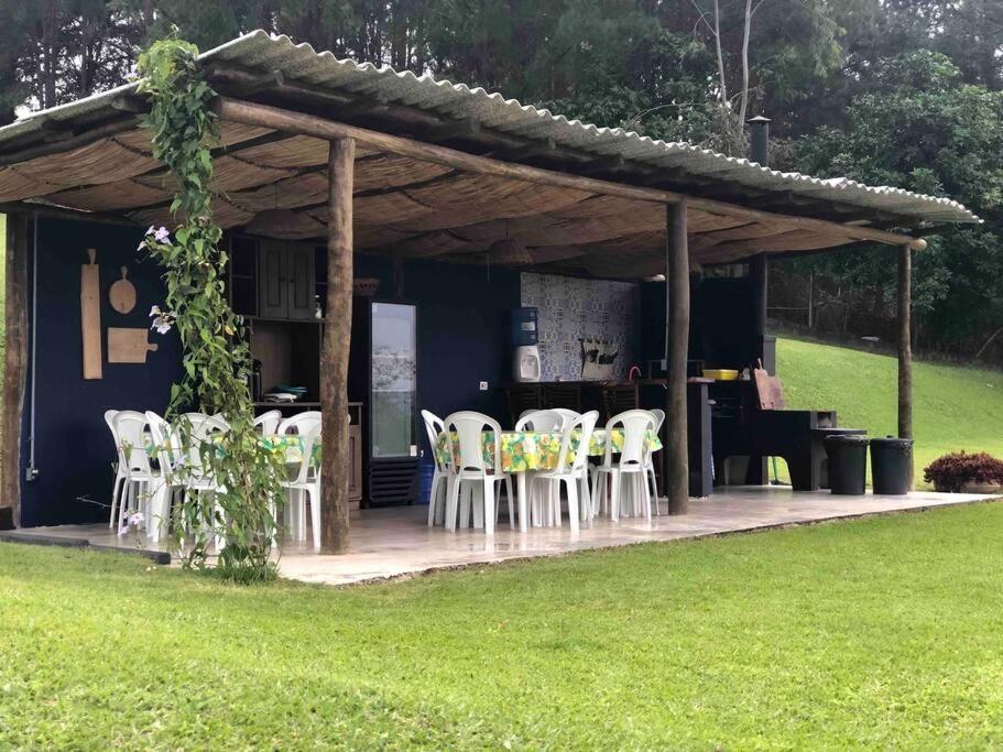 Chácara tipo resort a maior piscina que vc já viu!