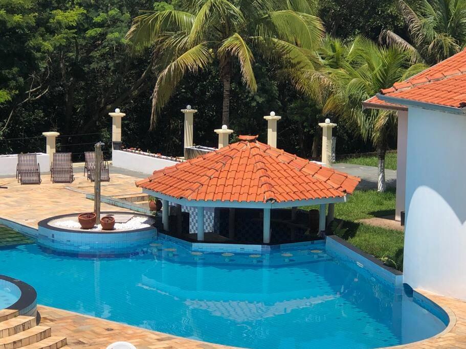 Chácara tipo resort a maior piscina que vc já viu!